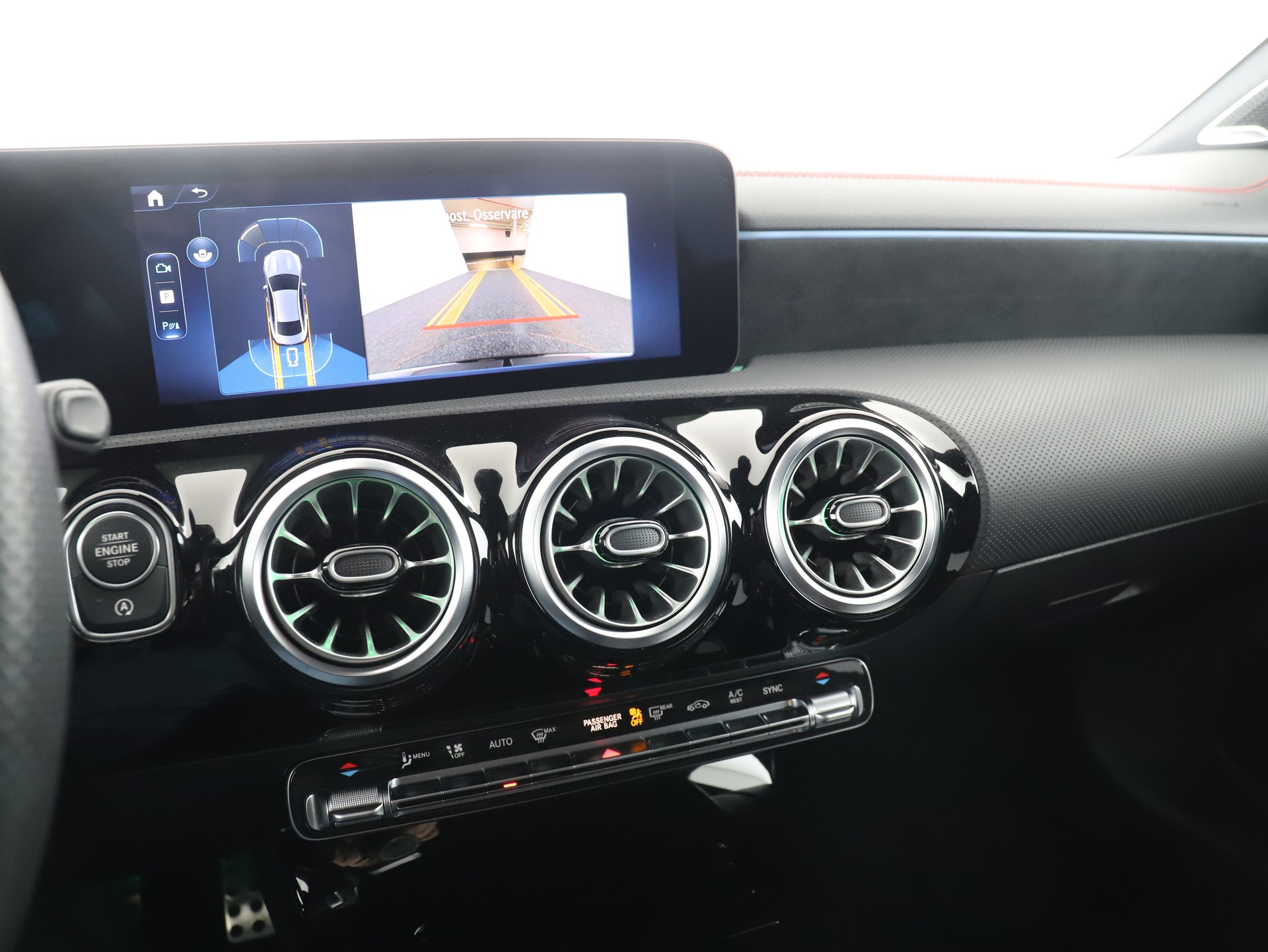 MERCEDES-BENZ CLA 220 d 8G-DCT-image-13