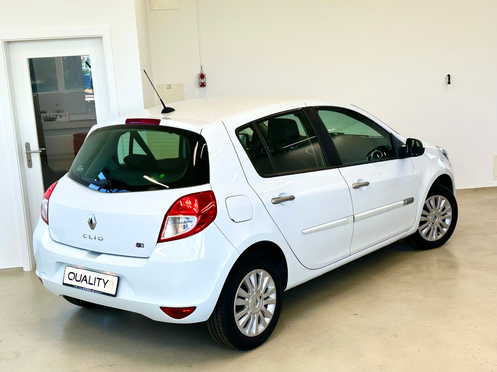 RENAULT Clio 1.2 16V Turbo Dynamique-image-7