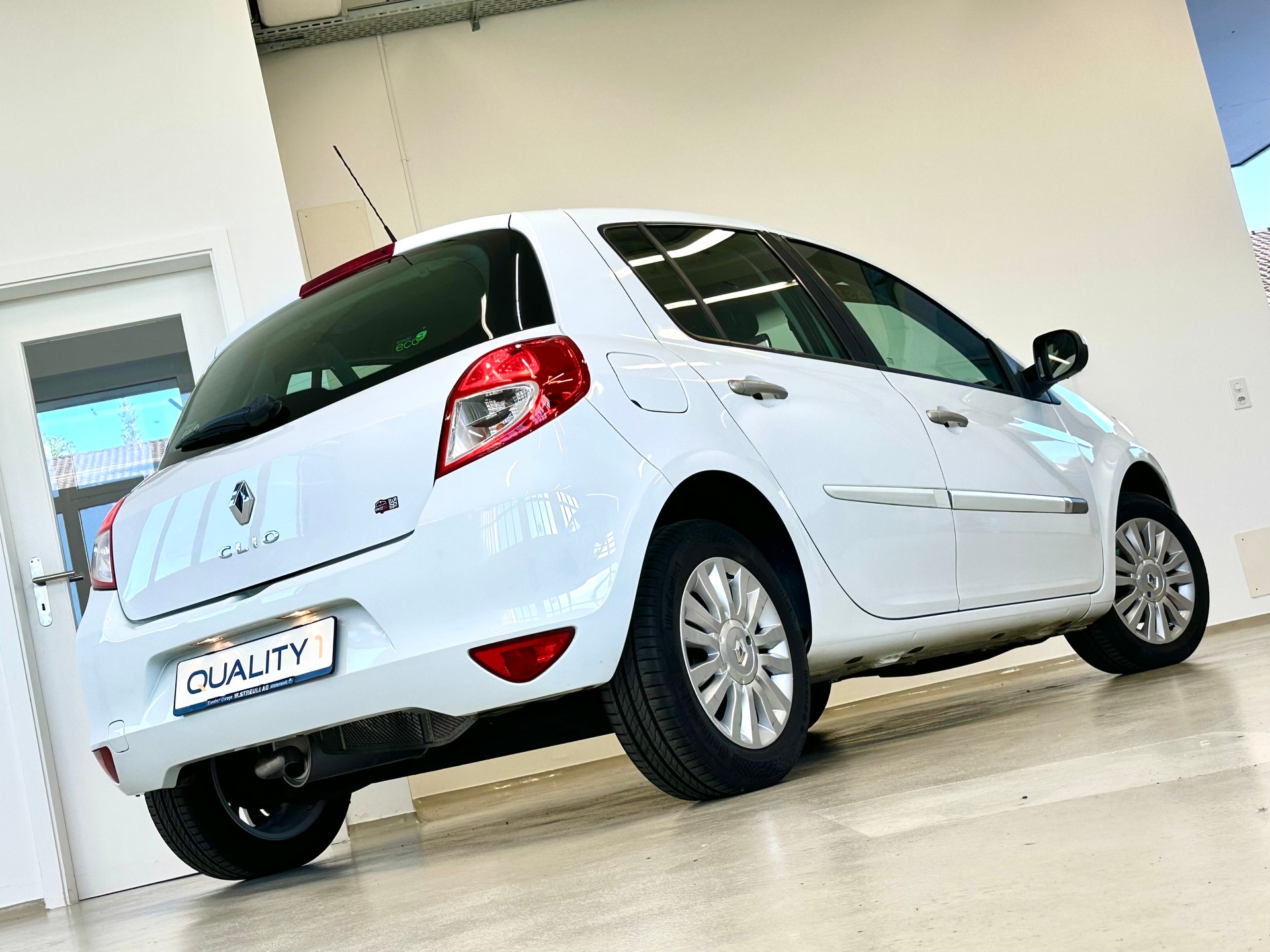 RENAULT Clio 1.2 16V Turbo Dynamique-image-6