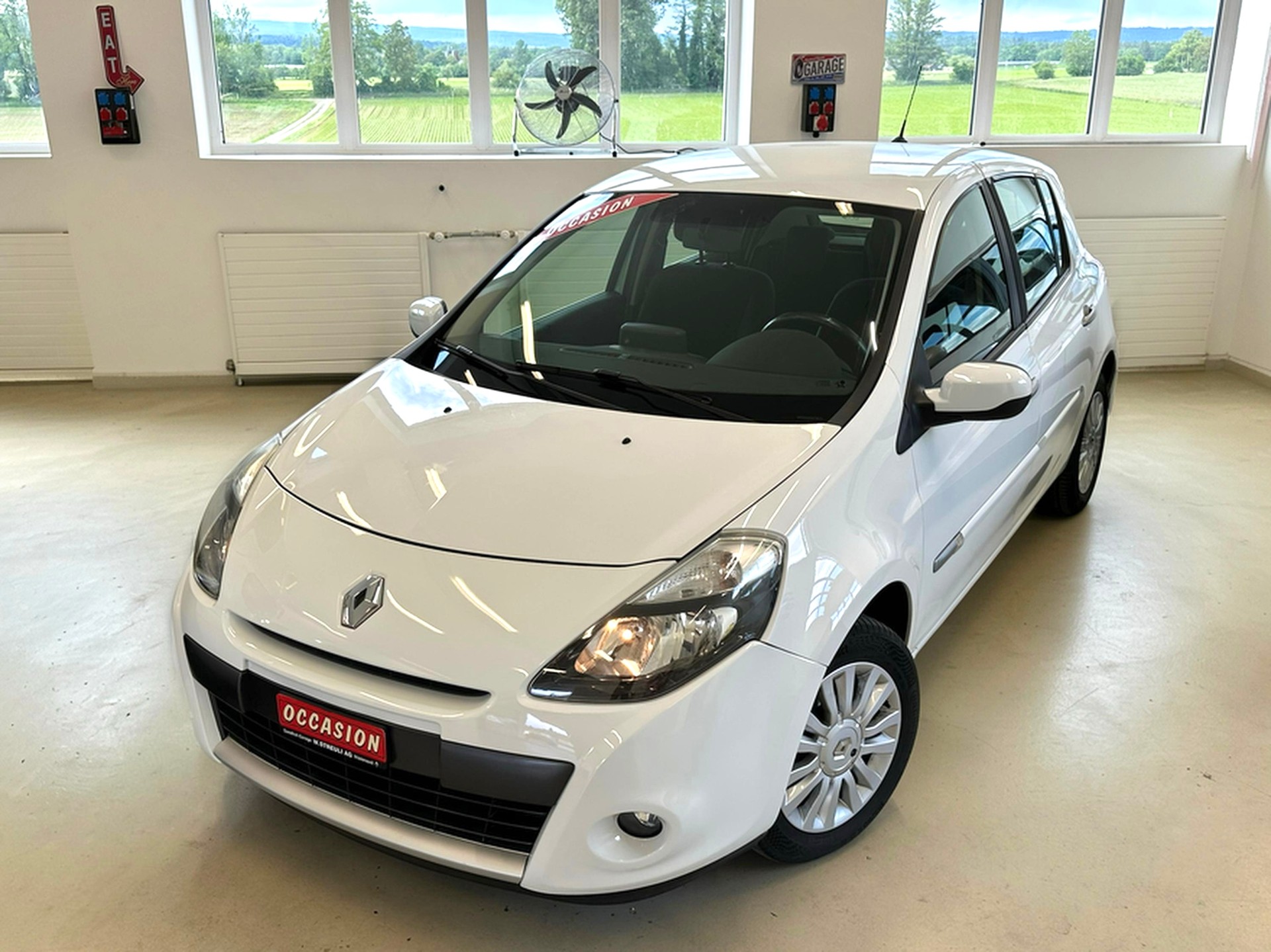 RENAULT Clio 1.2 16V Turbo Dynamique-showroom-element-3