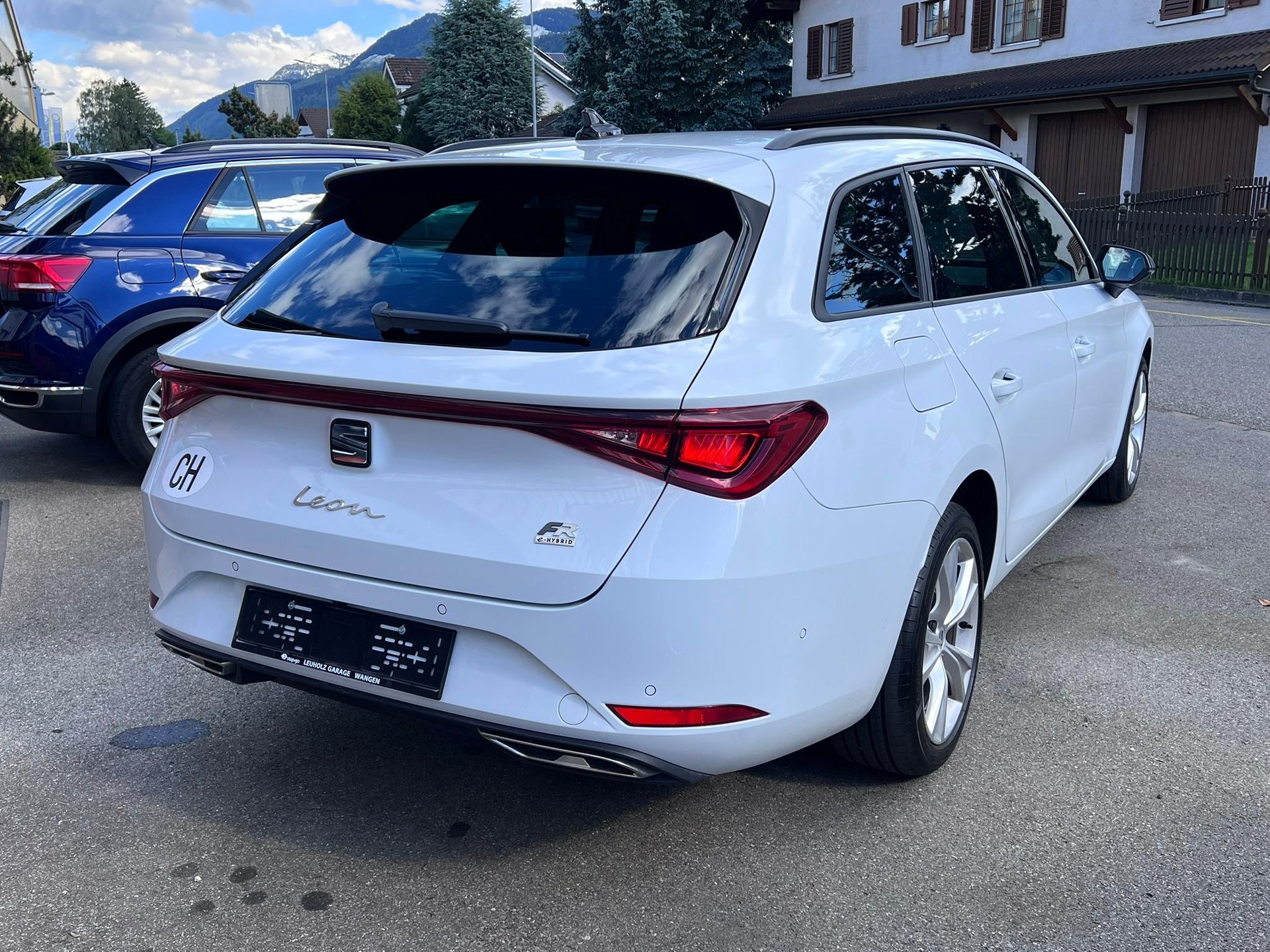 SEAT Leon ST 1.5 eHybrid FR DSG-showroom-element-2