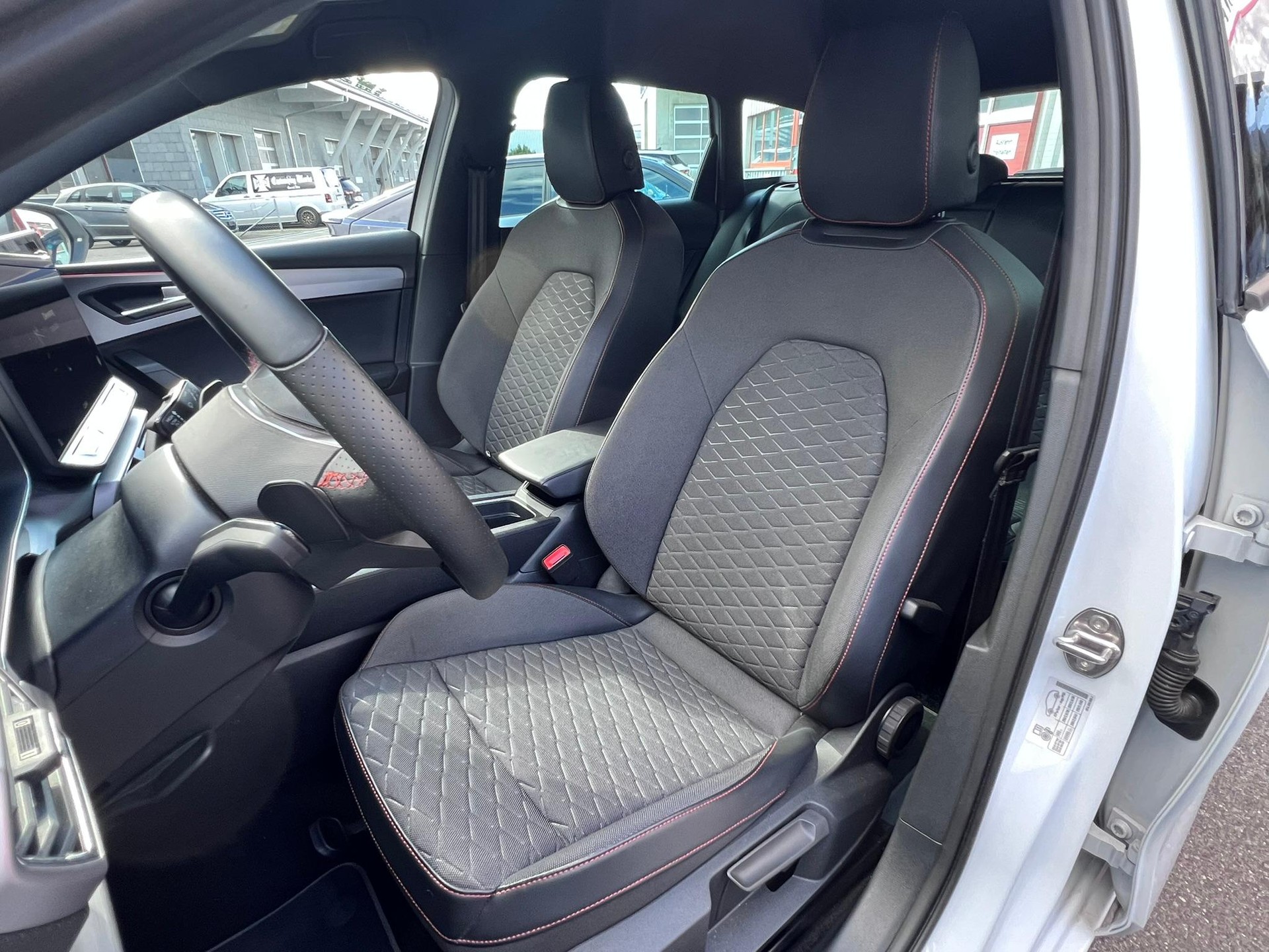 SEAT Leon ST 1.5 eHybrid FR DSG-image-7