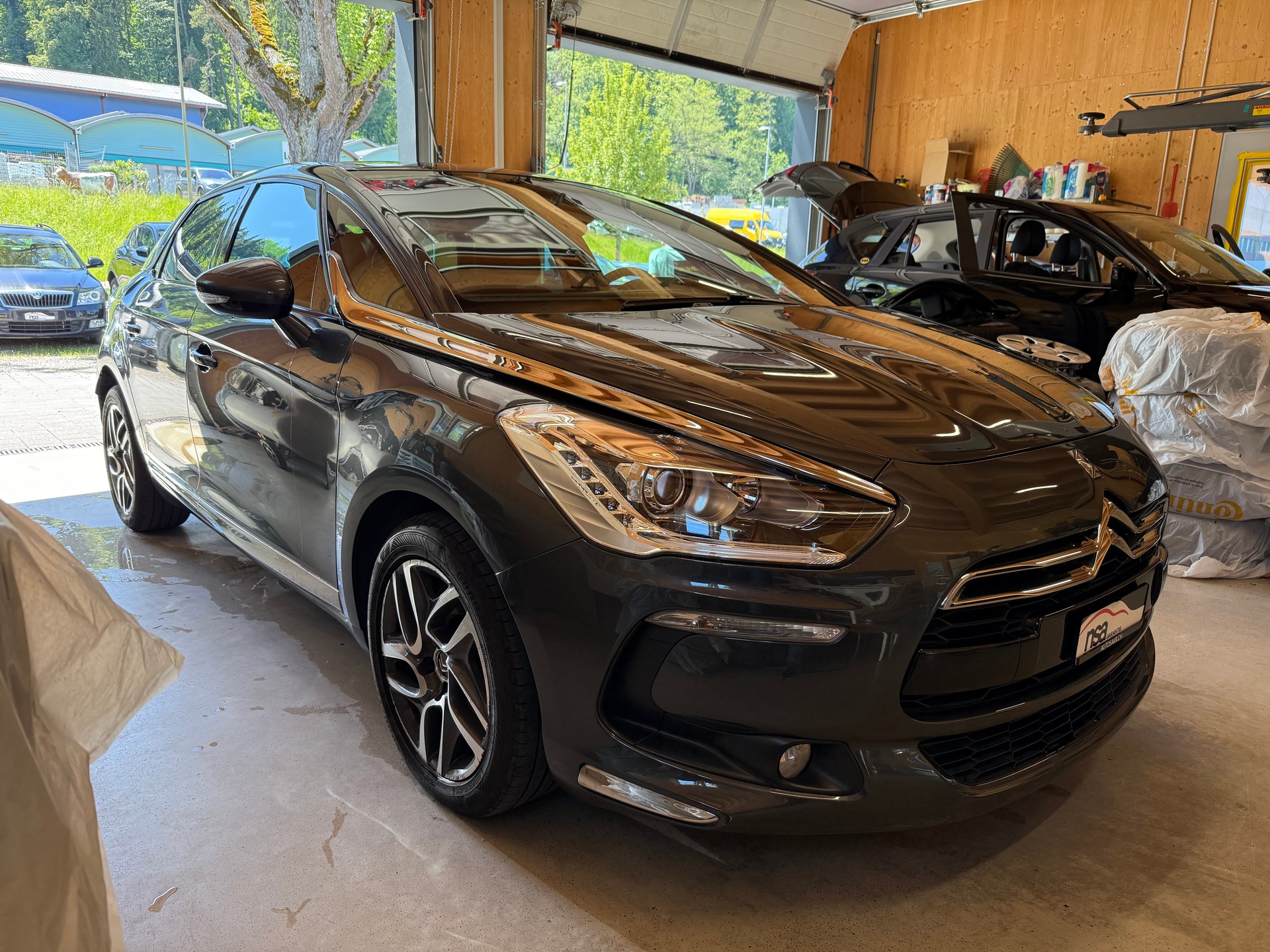 DS AUTOMOBILES DS5 2.0 HDi SO Chic Automatic-image-2