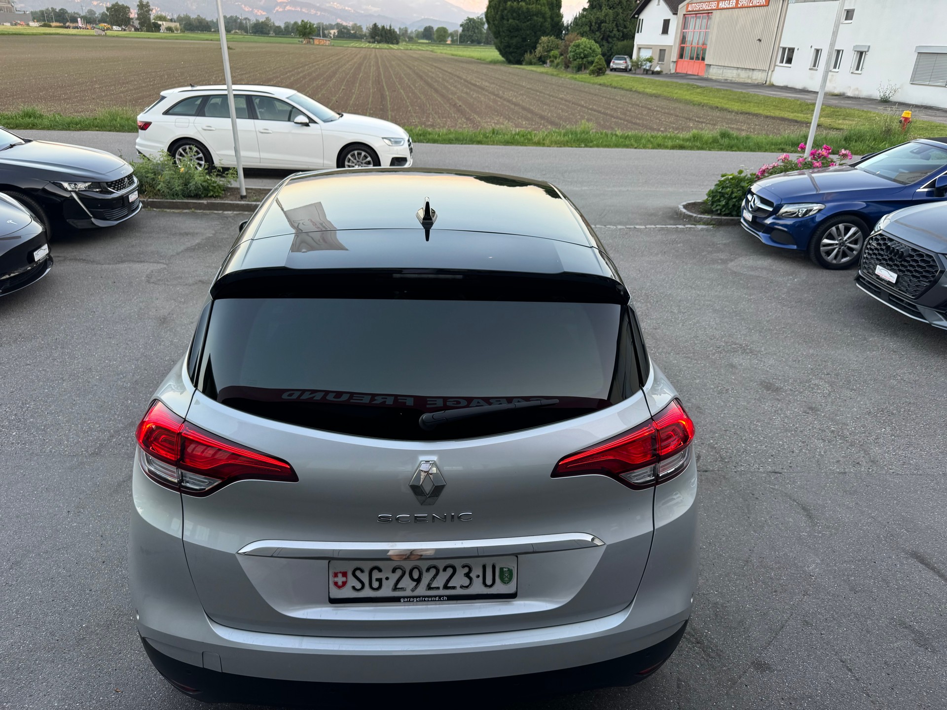 RENAULT Scénic 1.3 16V Turbo Techno EDC-image-11