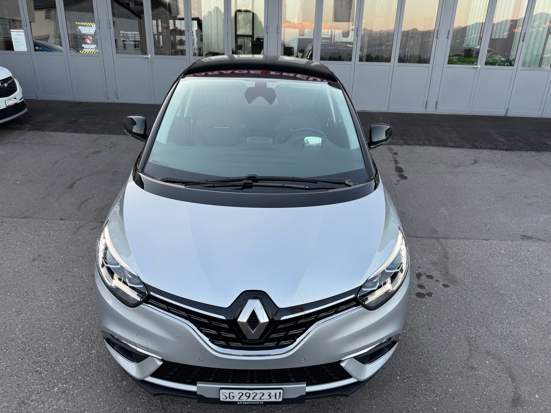 RENAULT Scénic 1.3 16V Turbo Techno EDC-image-10