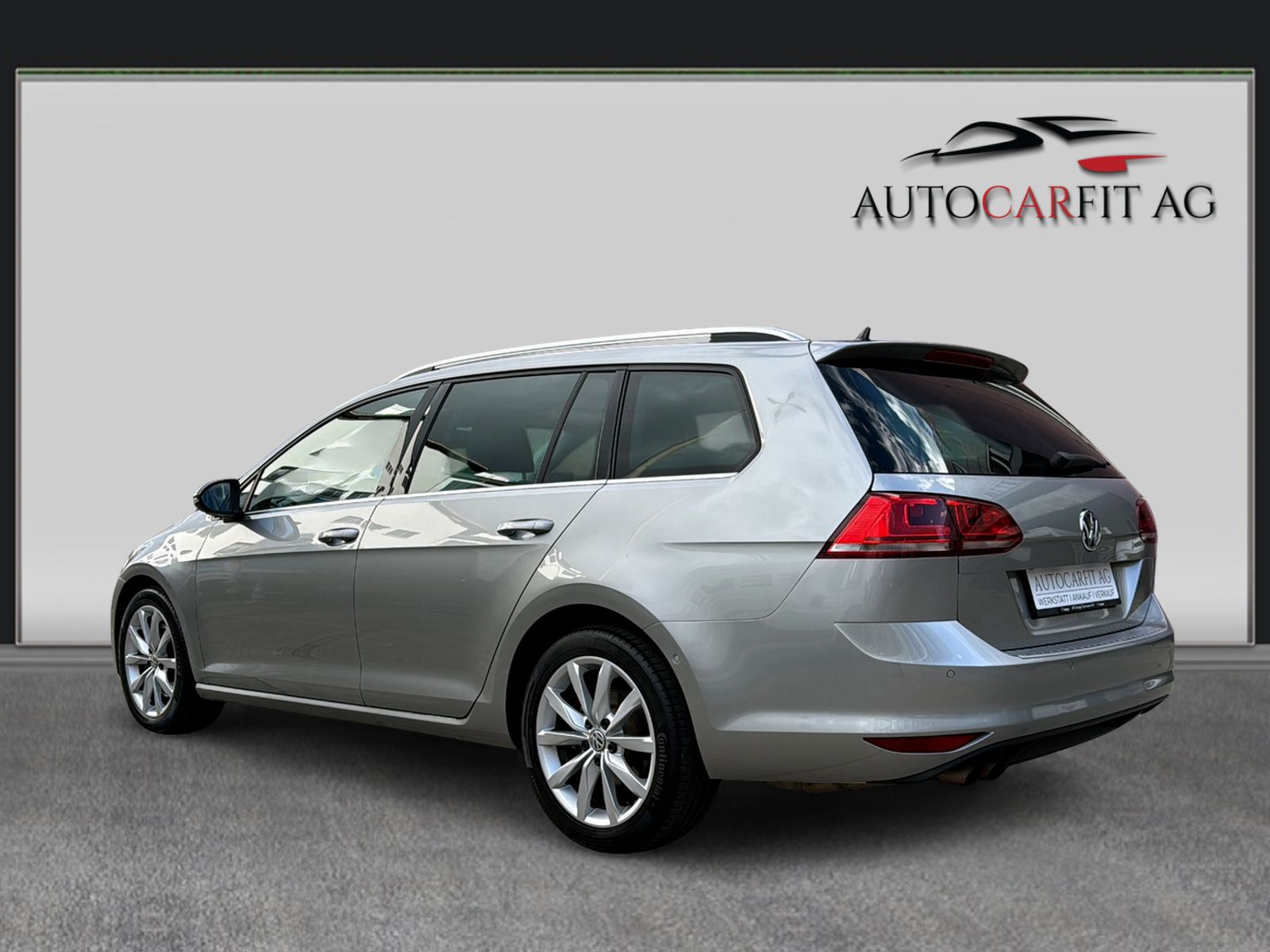 VW Golf Variant 1.4 TSI Highline DSG-image-4