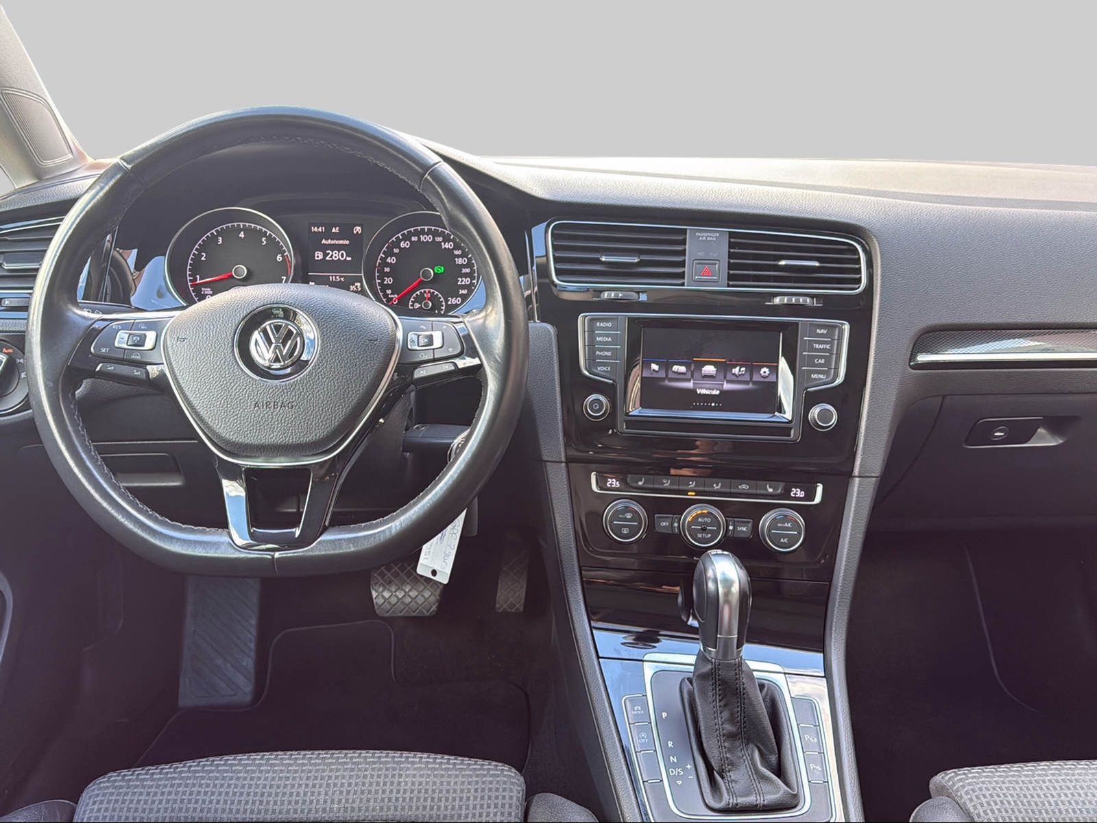 VW Golf Variant 1.4 TSI Highline DSG-image-7