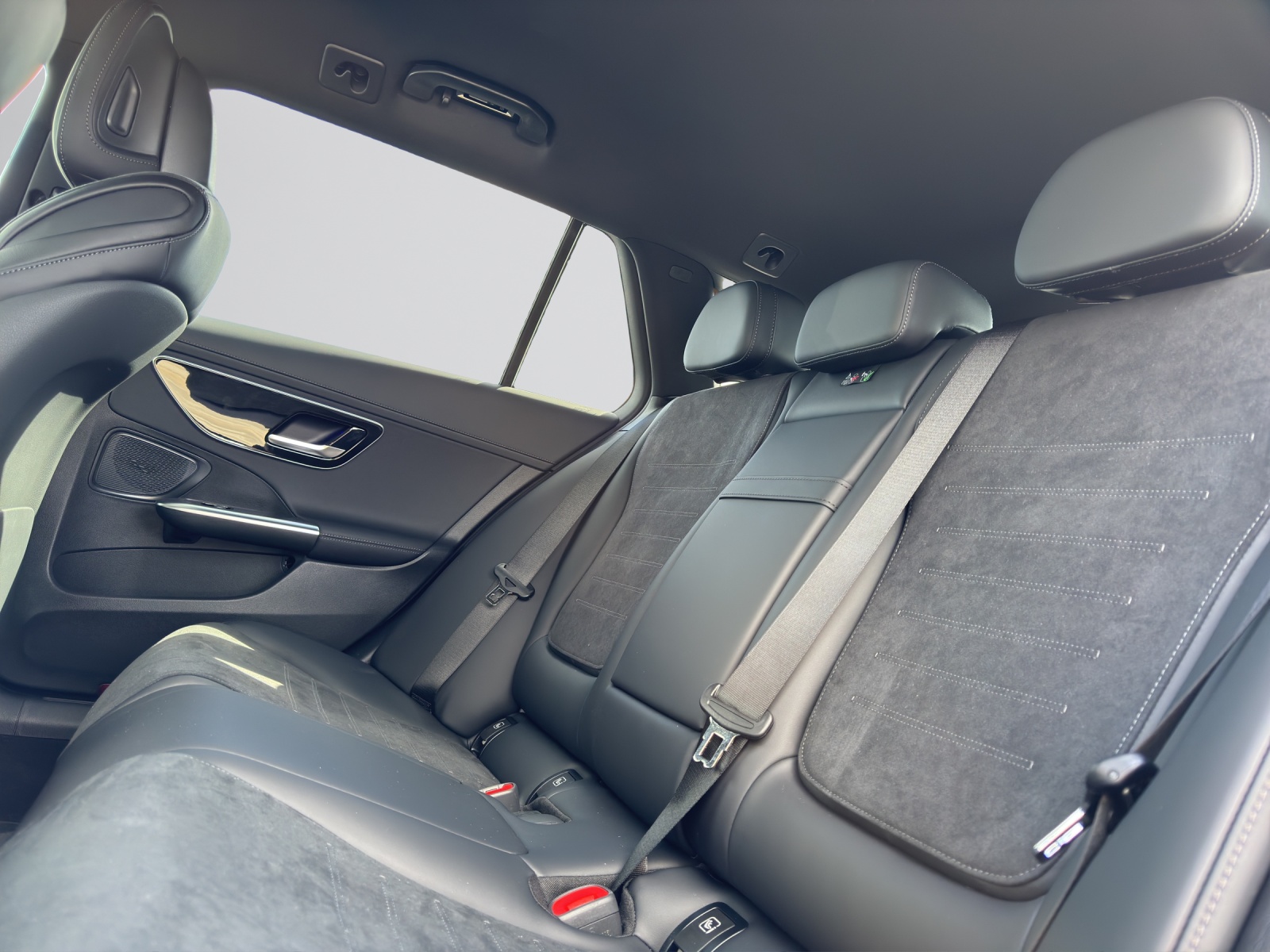 MERCEDES-BENZ C 200 T 4 Matic-image-9
