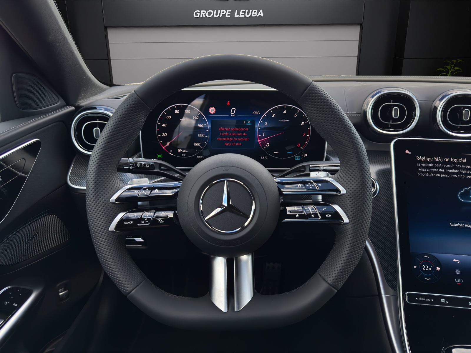 MERCEDES-BENZ C 200 T 4 Matic-image-13