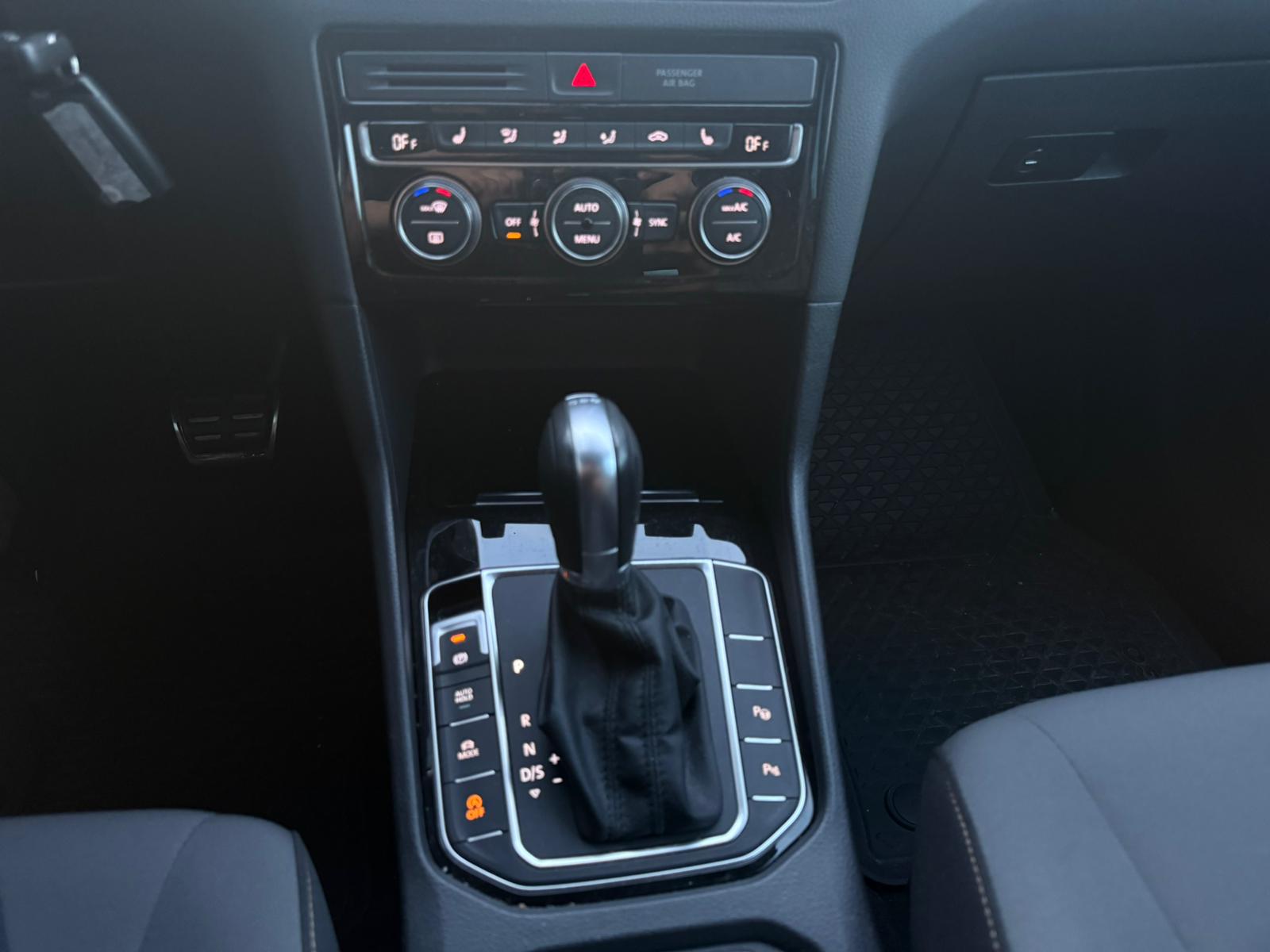 VW Golf Sportsvan 1.4 TSI Allstar R-Line DSG-image-7