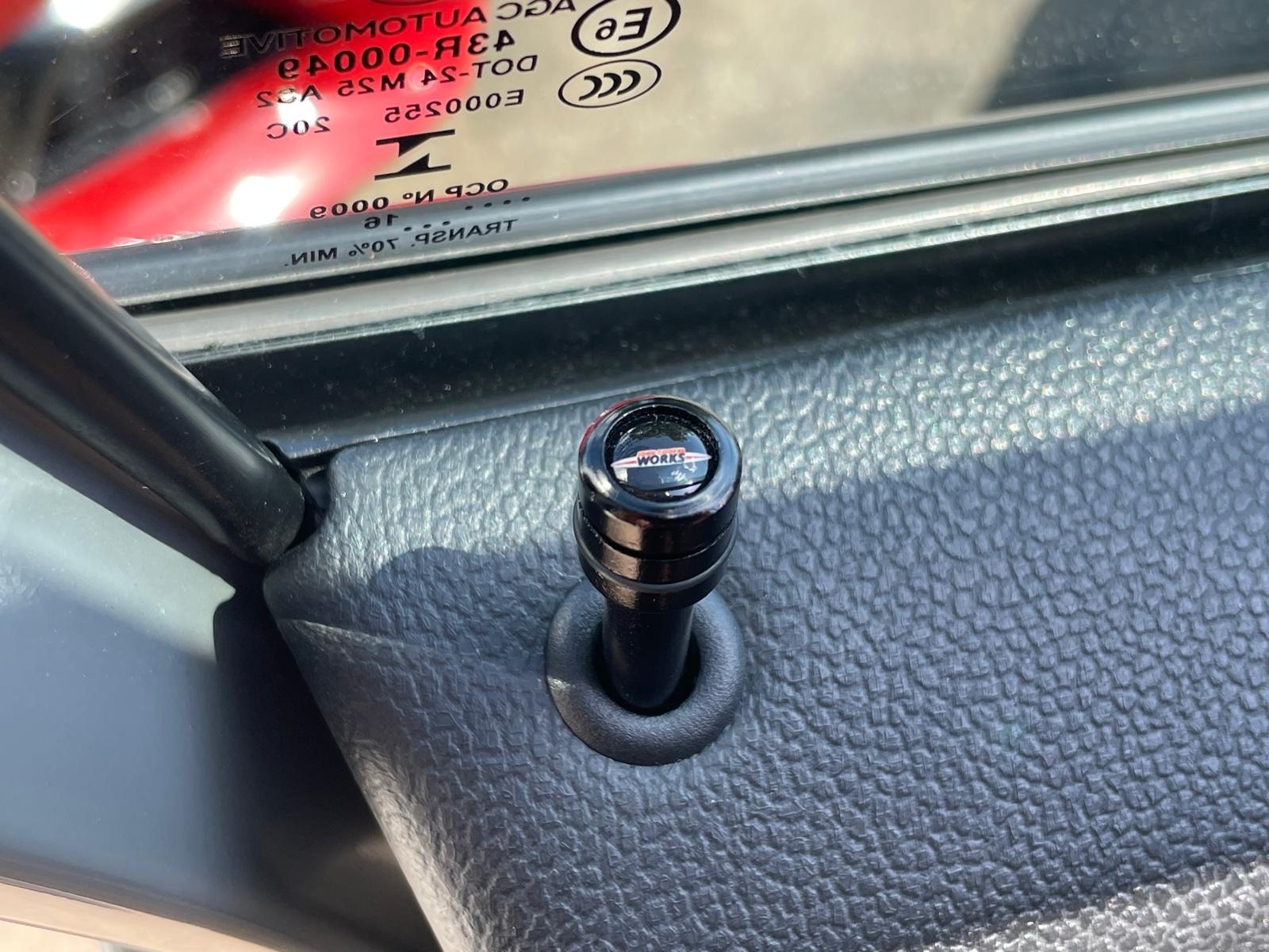 MINI One D-image-12