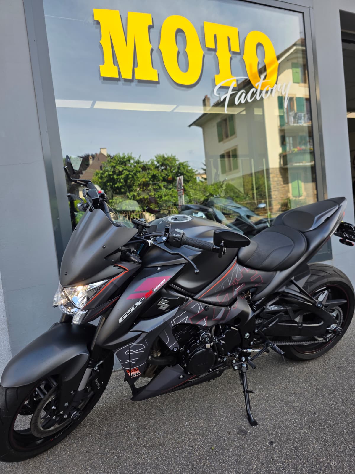 SUZUKI GSX-S 1000 ABS-showroom-element-1