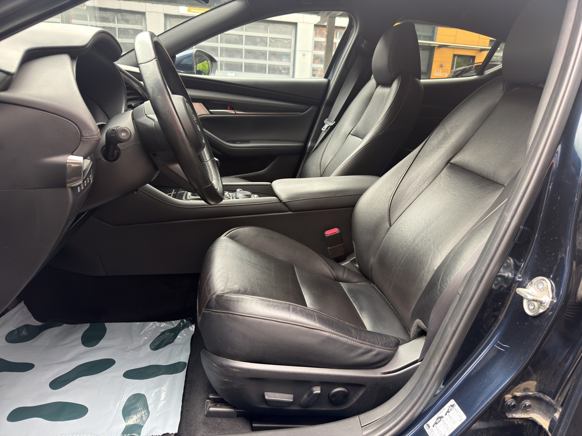 MAZDA 3 Hatchback SKYACTIV-X M Hybrid 180 Revolution AWD-image-10
