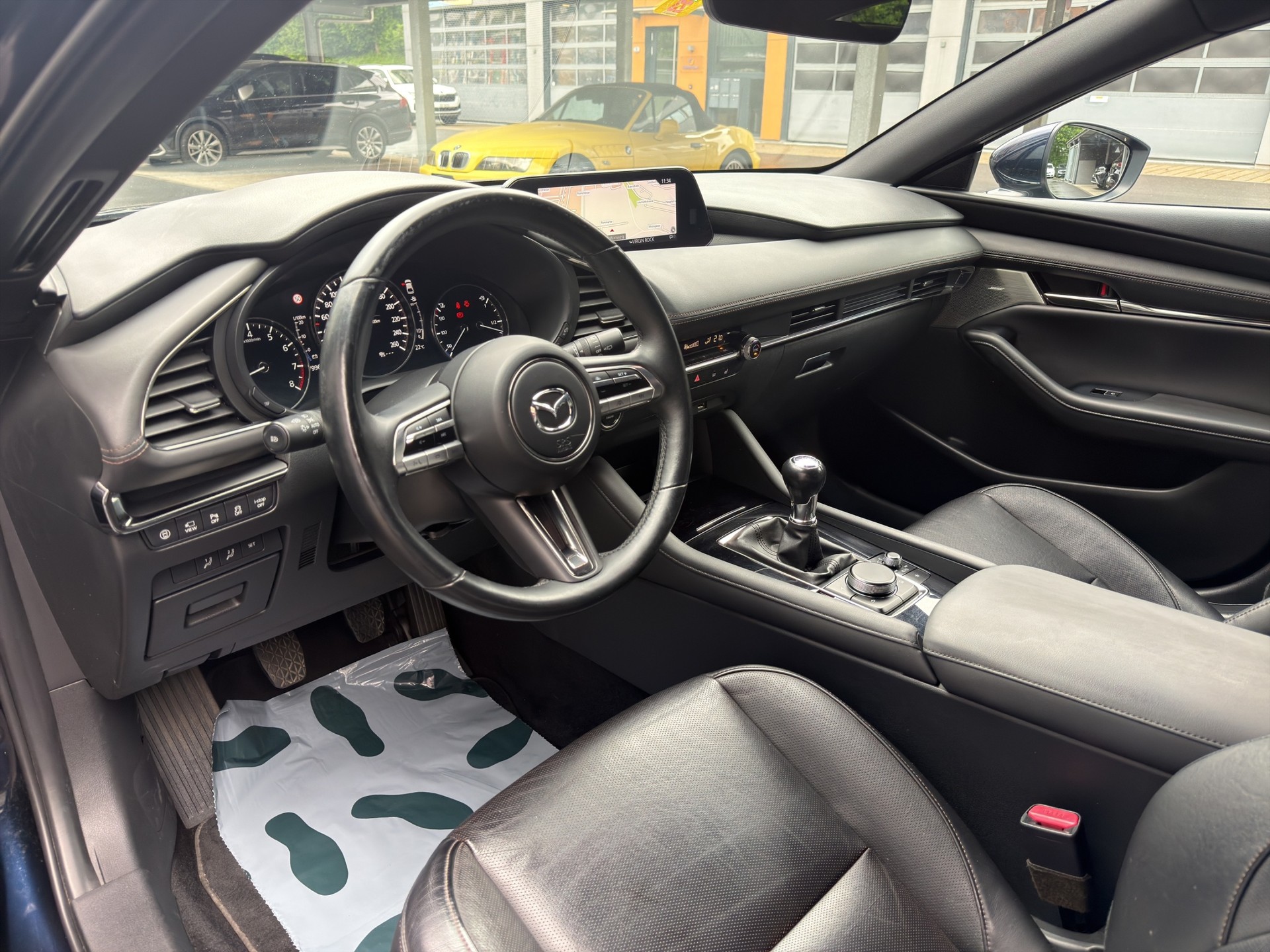 MAZDA 3 Hatchback SKYACTIV-X M Hybrid 180 Revolution AWD-image-9