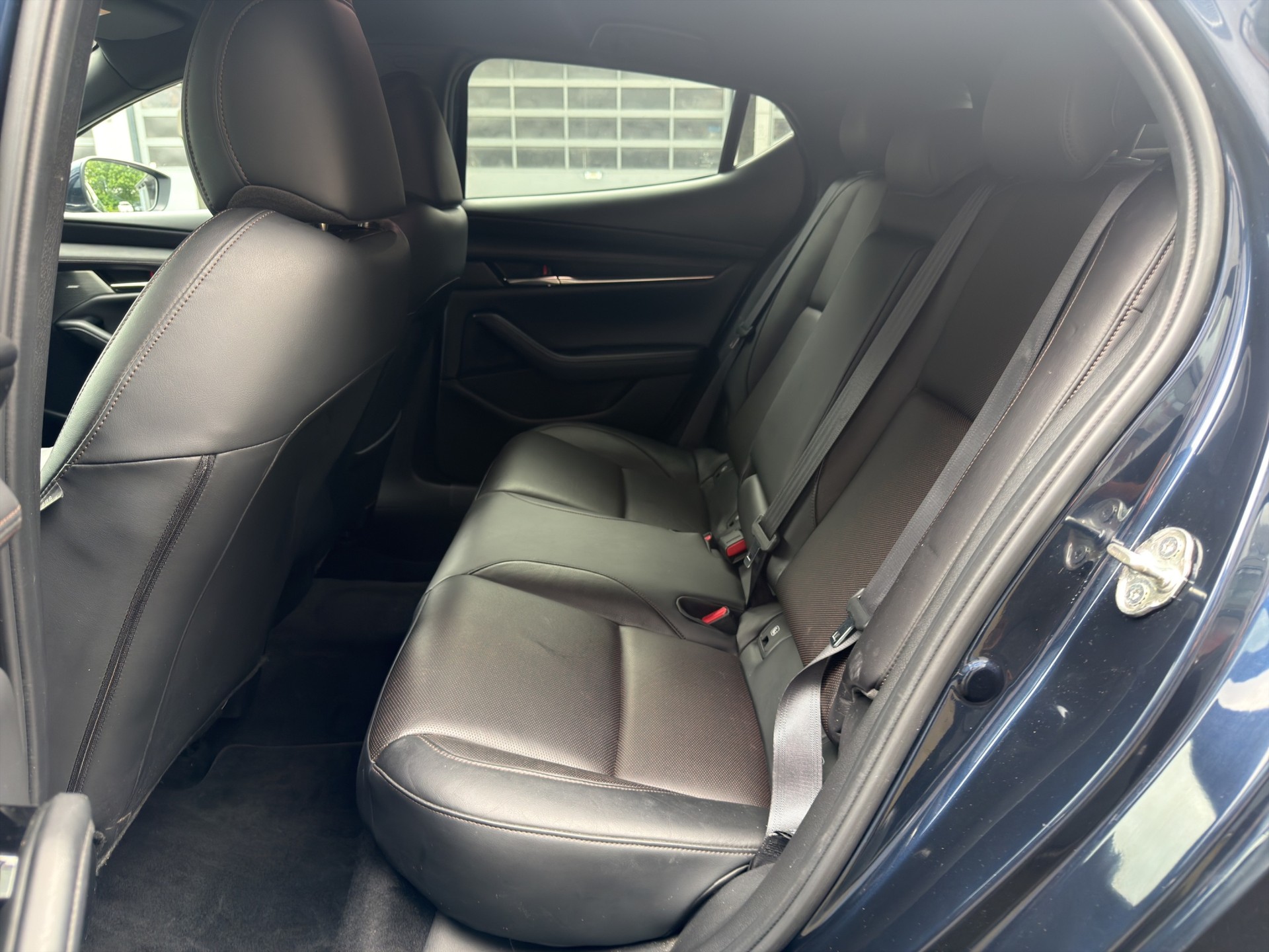 MAZDA 3 Hatchback SKYACTIV-X M Hybrid 180 Revolution AWD-image-16