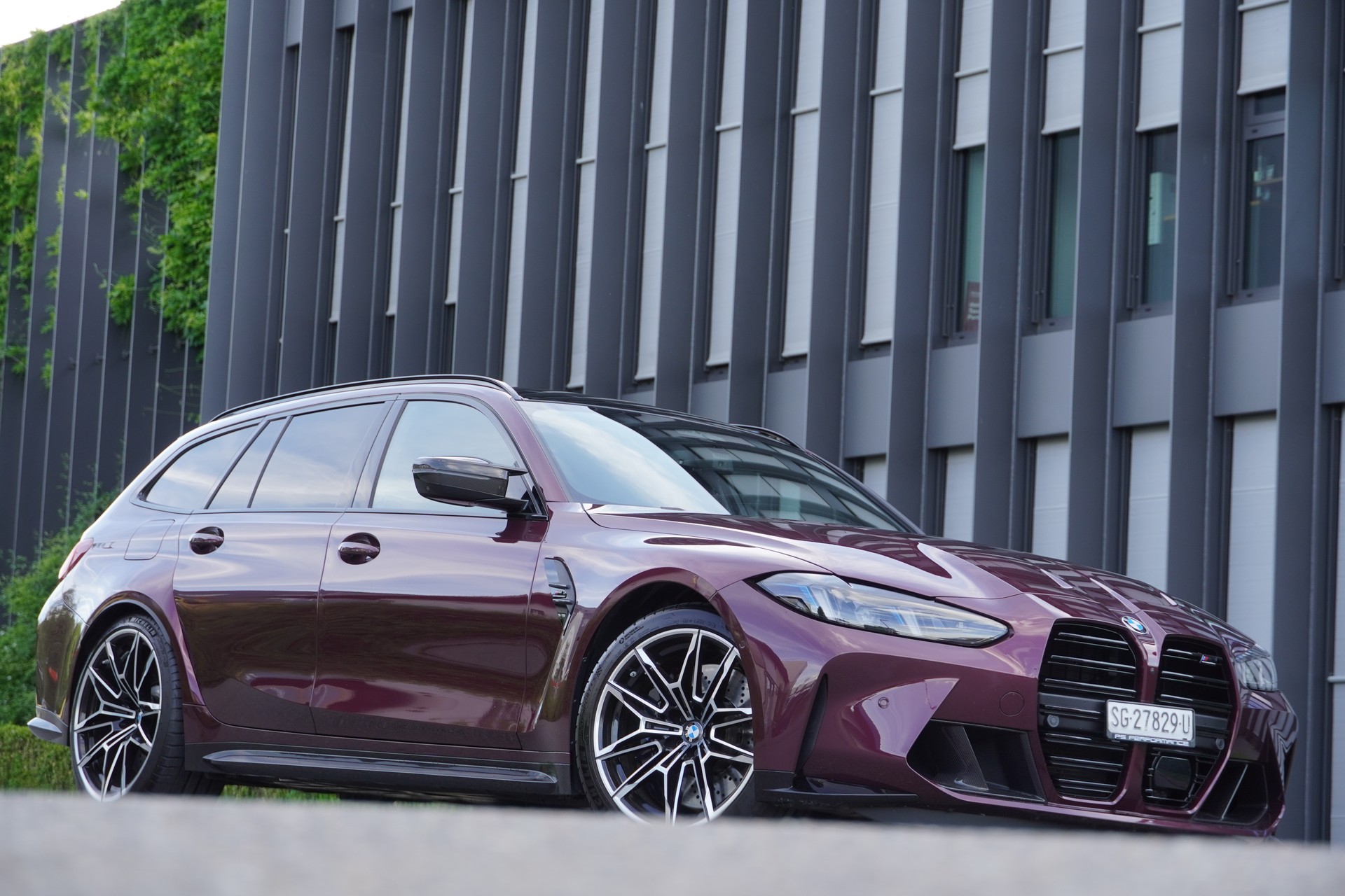 BMW M3 Touring xDrive Competition M //Wildberry Metallic//-image-15