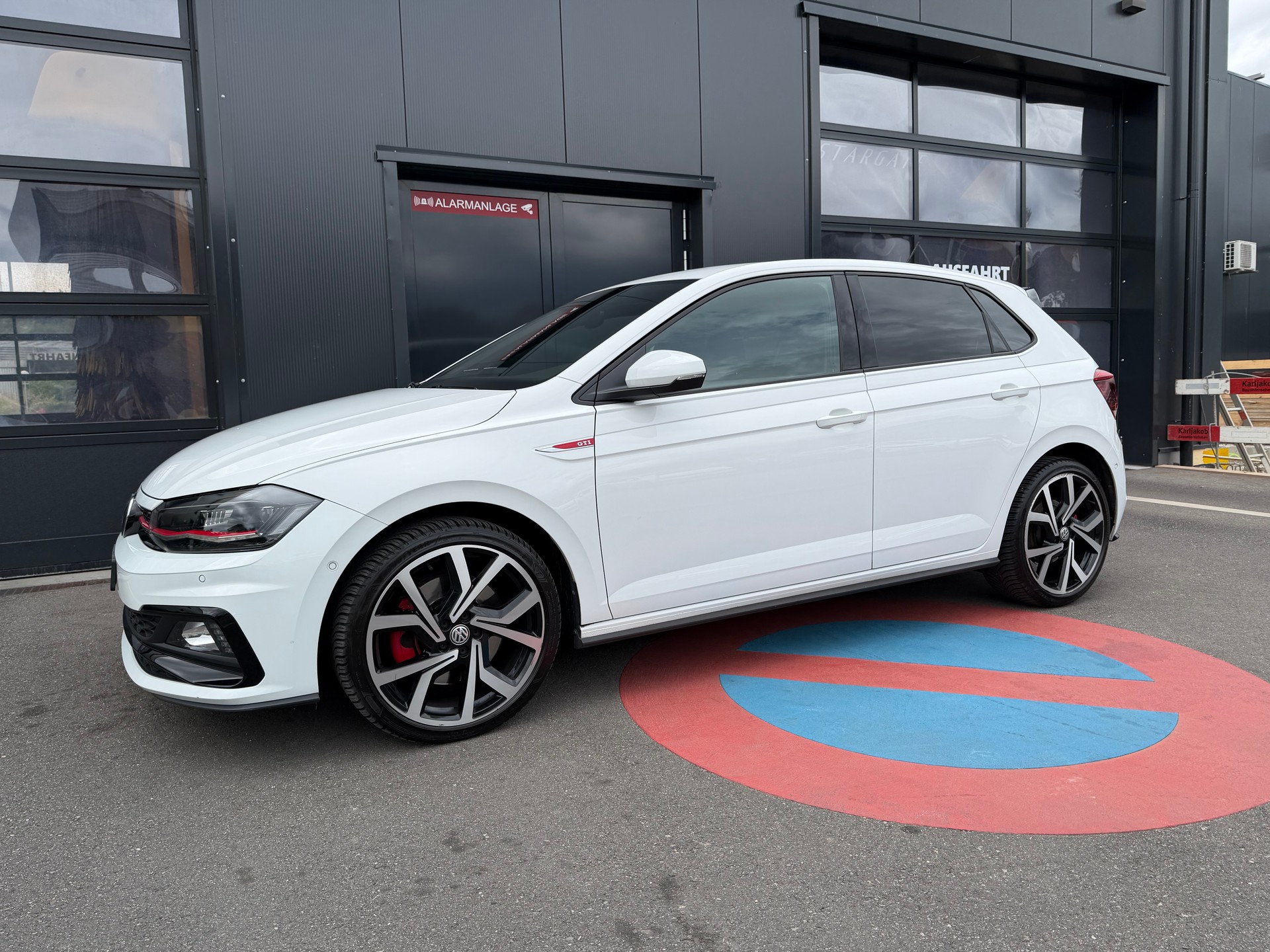 VW Polo 2.0 TSI GTI DSG-image-2