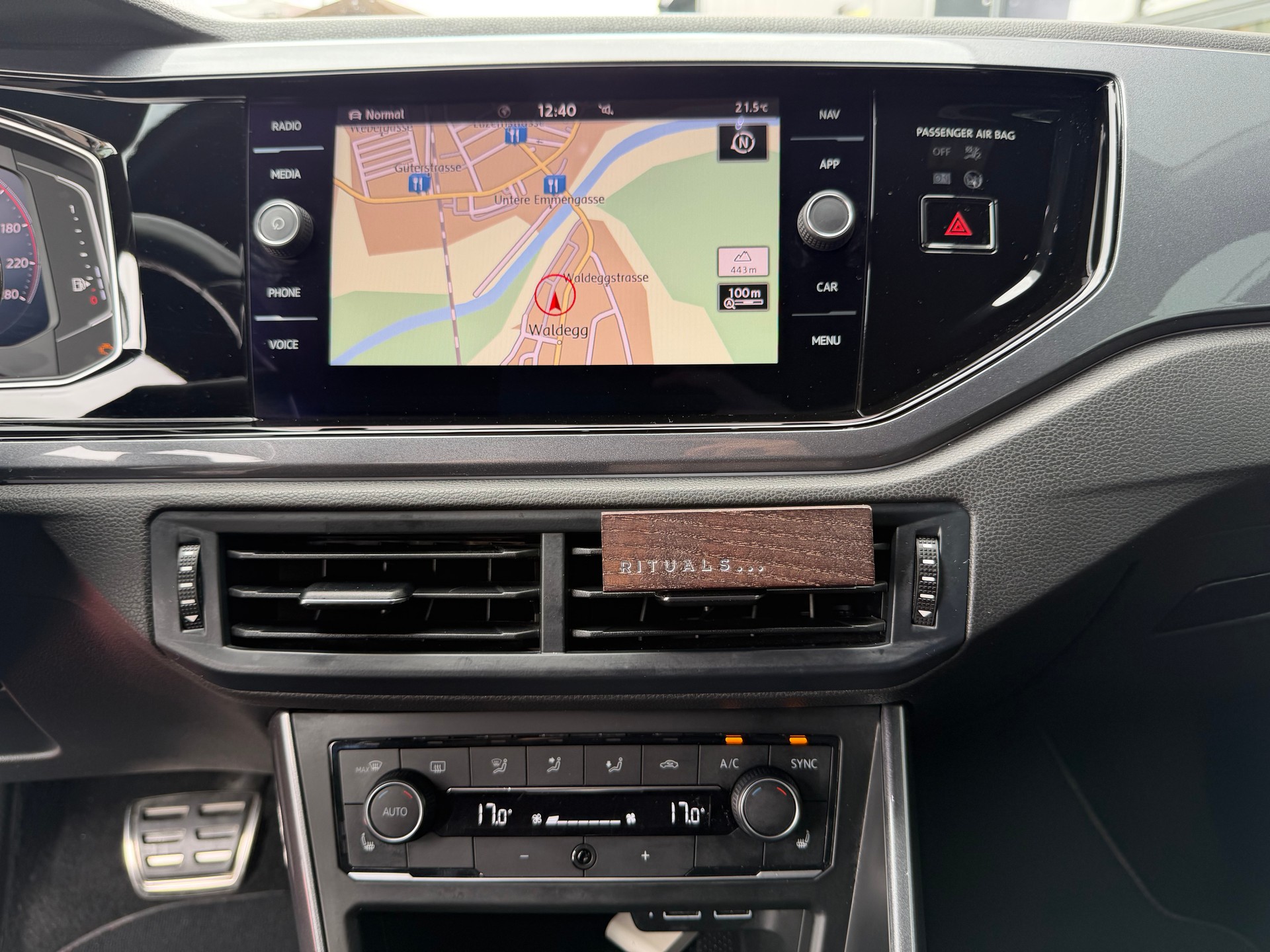VW Polo 2.0 TSI GTI DSG-image-13