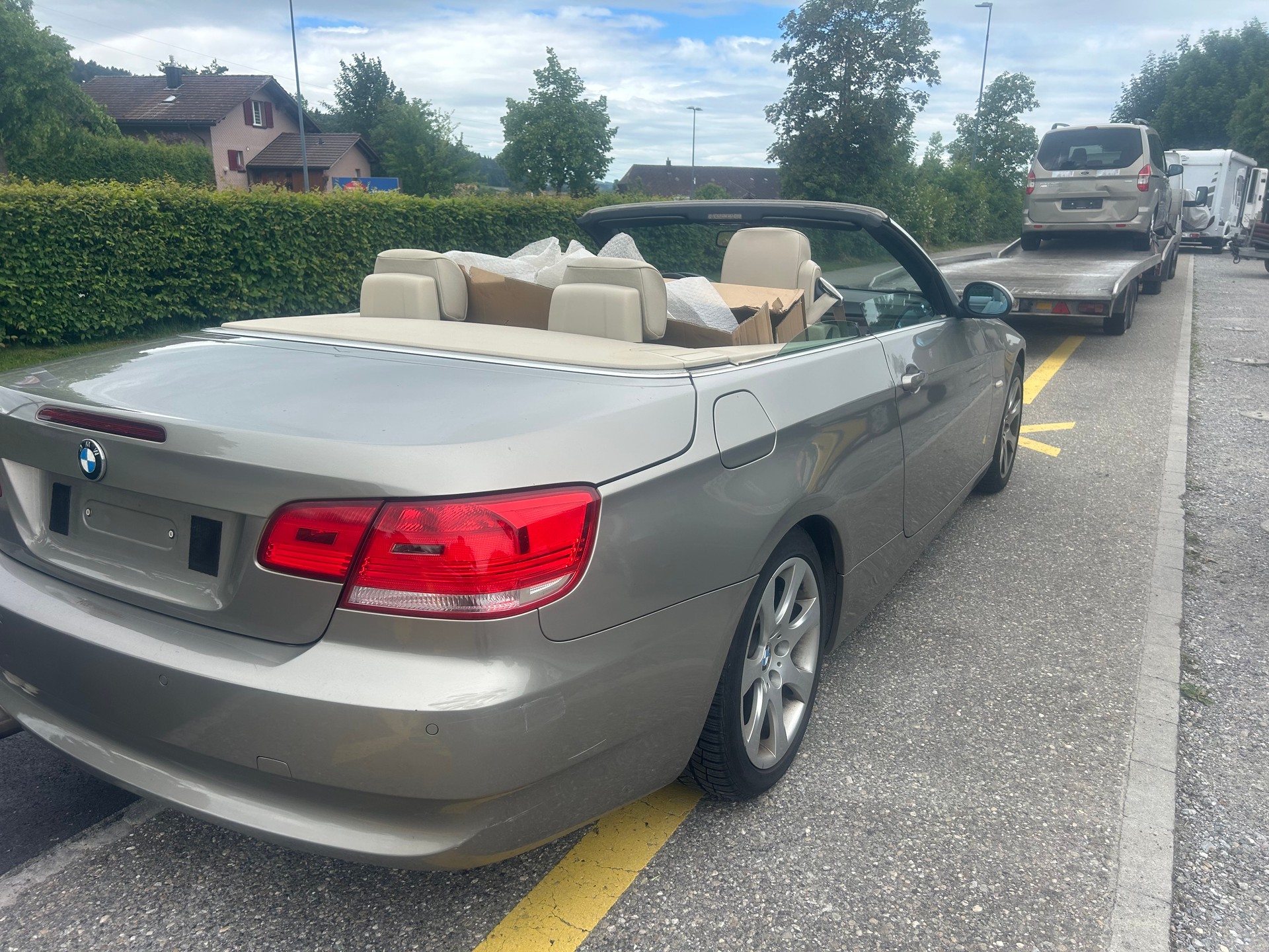 BMW 325i Cabriolet-image-3