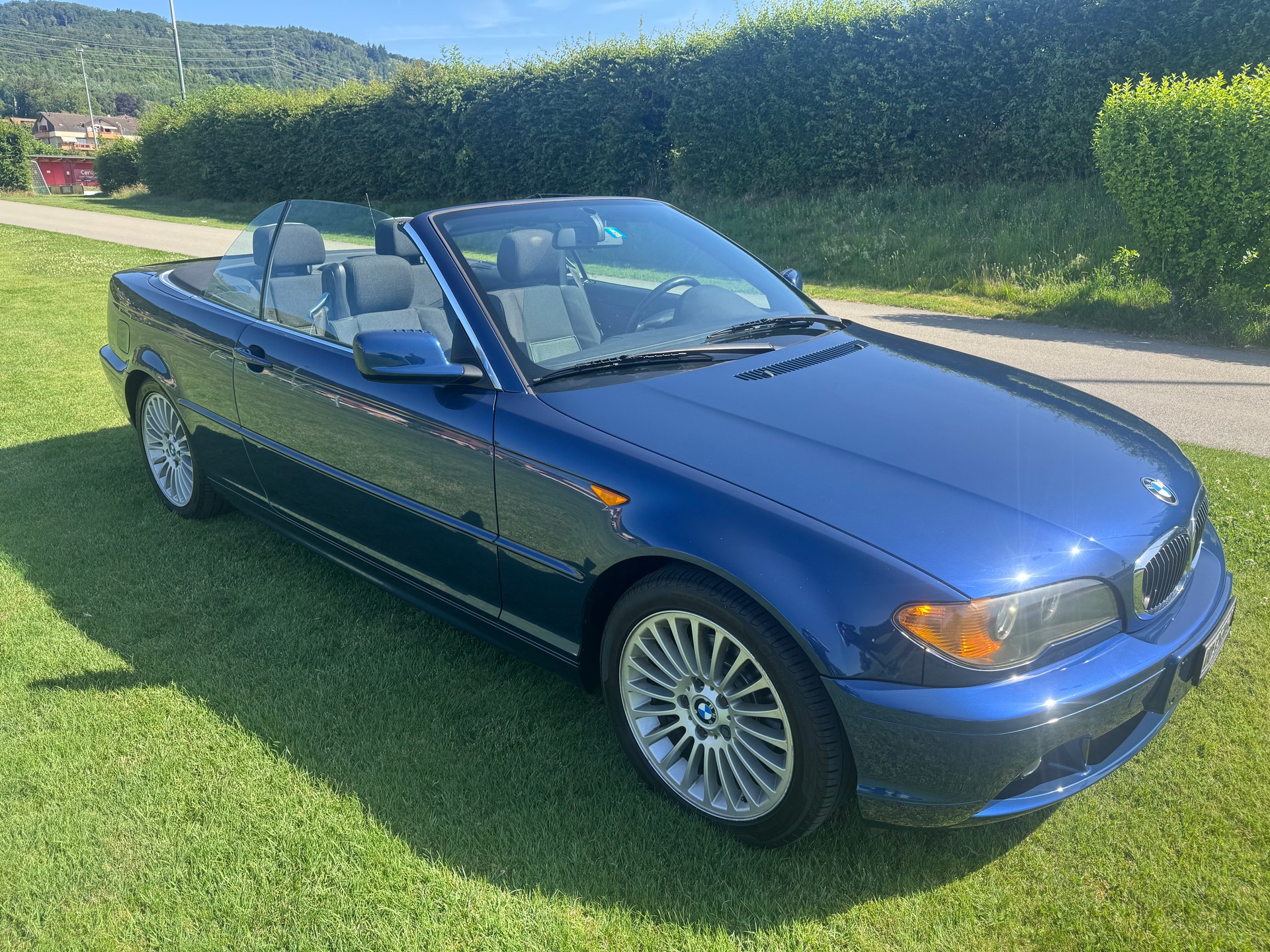BMW 320Ci Cabriolet-image-2