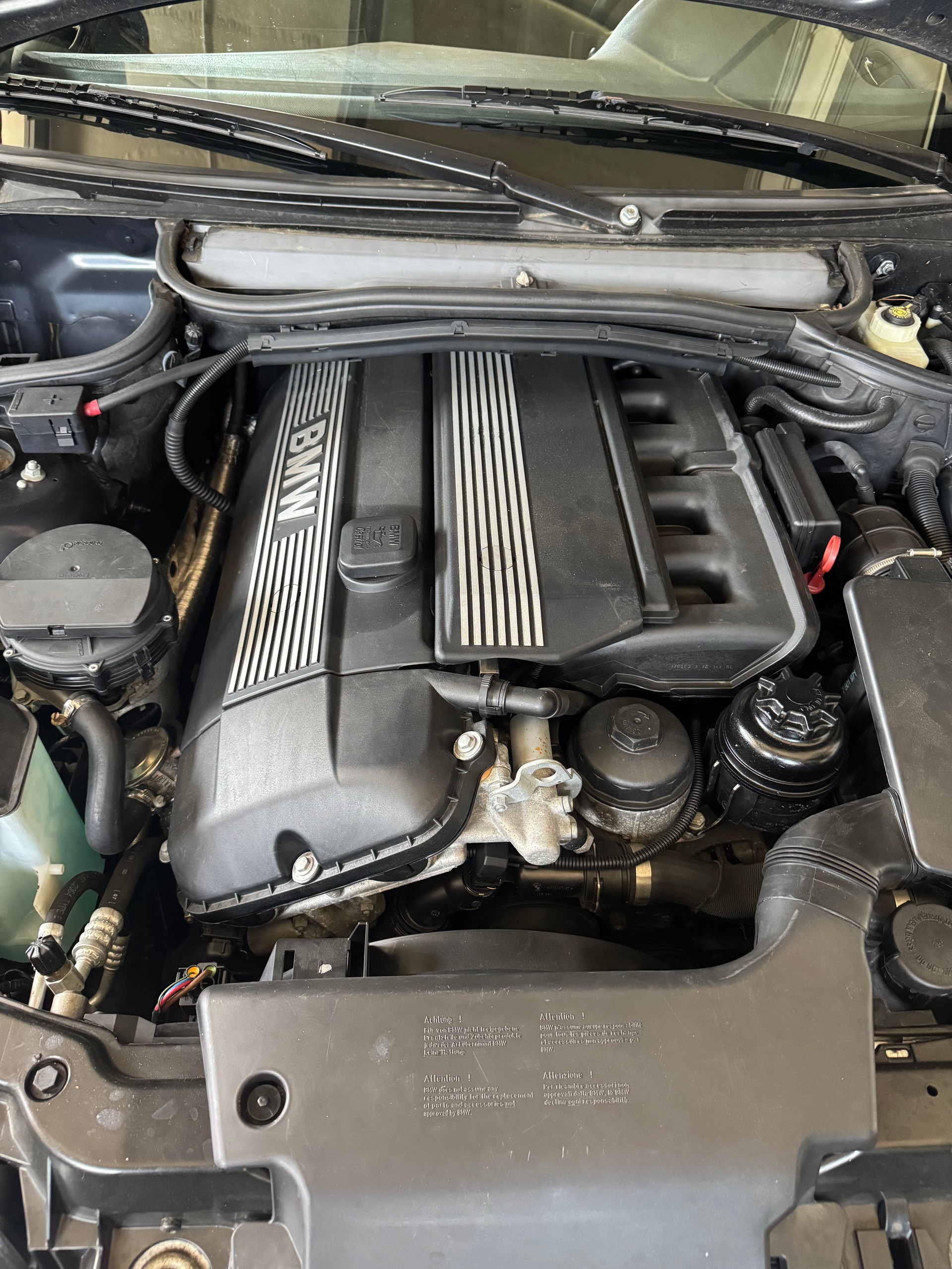 BMW 320Ci Cabriolet-image-13