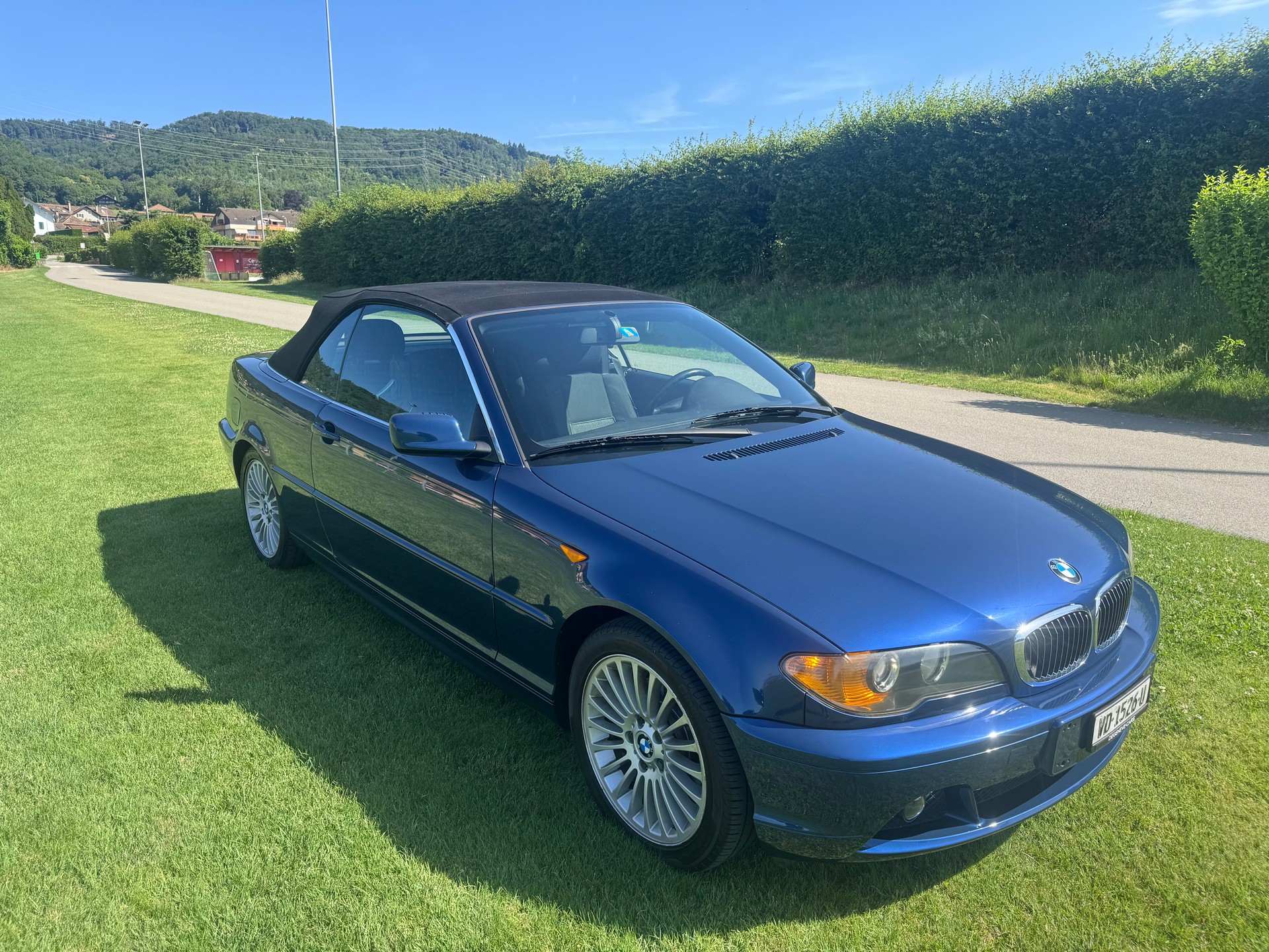 BMW 320Ci Cabriolet-image-8