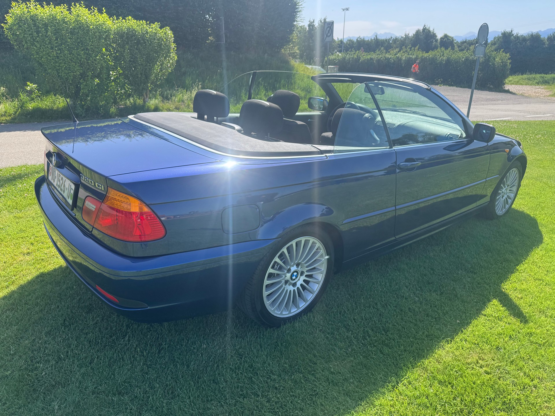 BMW 320Ci Cabriolet-image-3