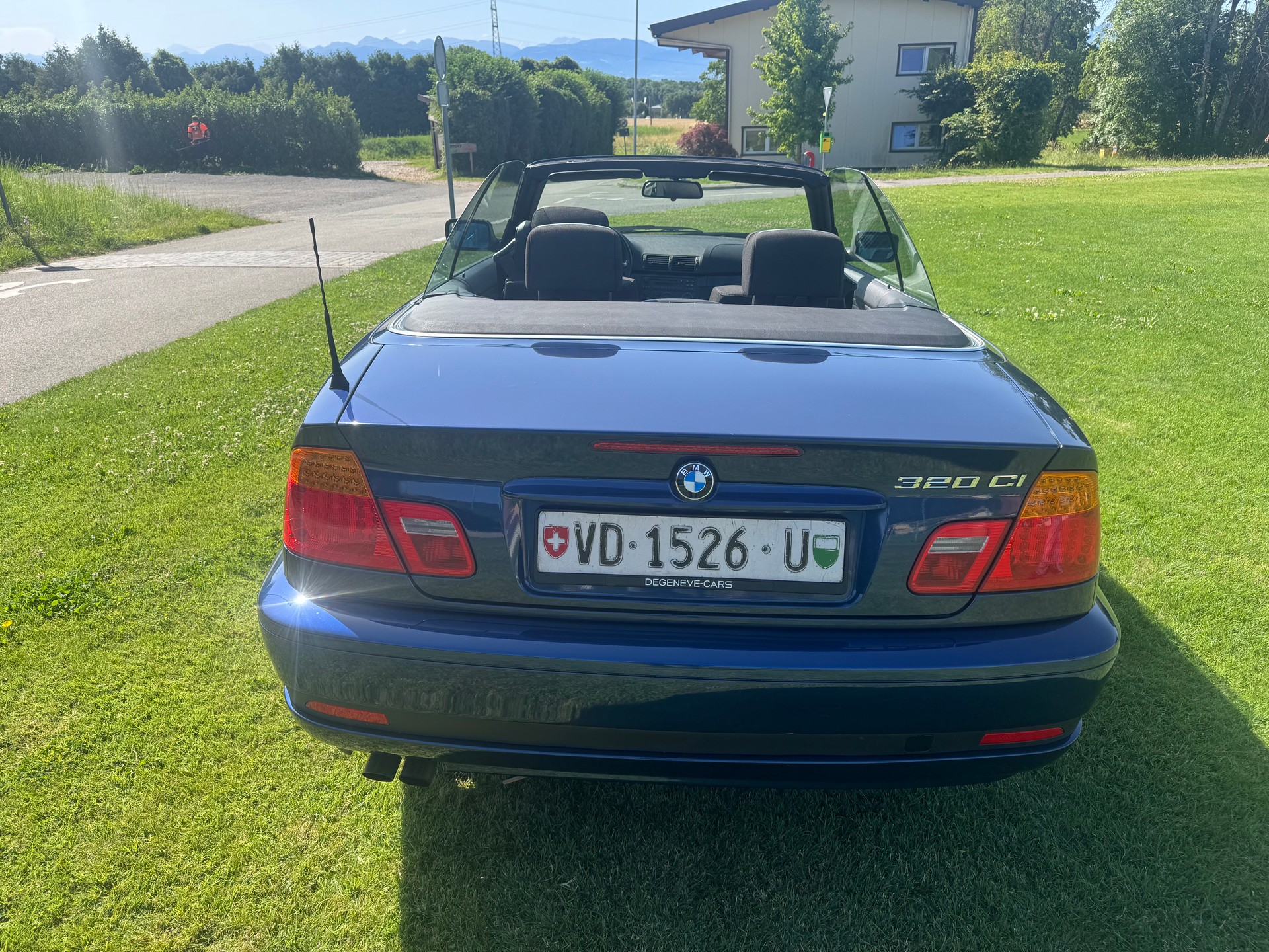 BMW 320Ci Cabriolet-image-4