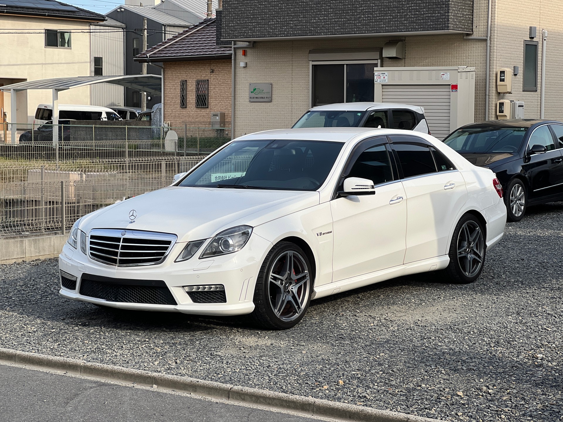 MERCEDES-BENZ E 63 CGI AMG 7G-Tronic