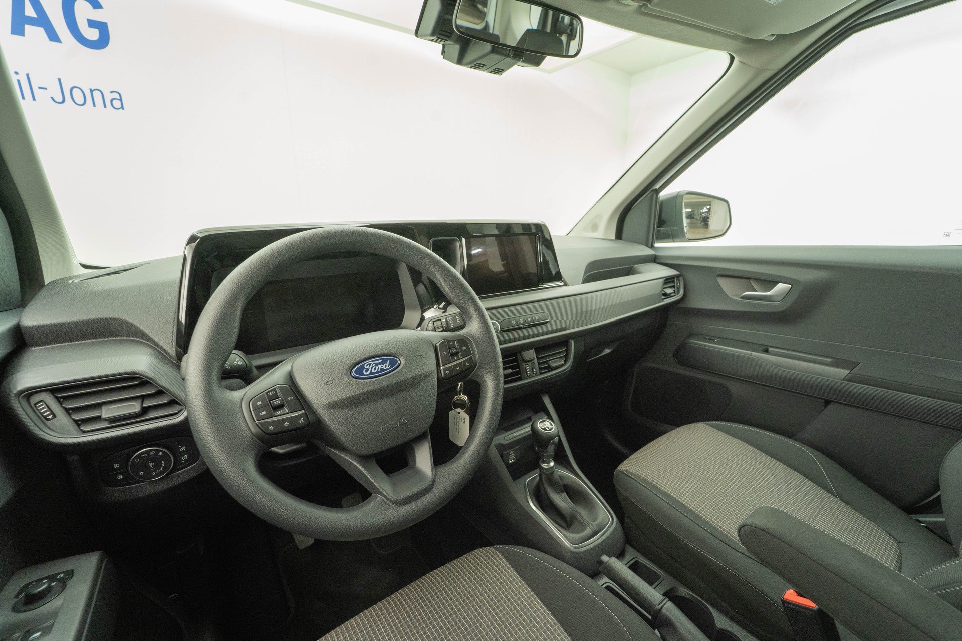 FORD Tourneo Courier 1.0 EcoBoost Trend-image-6