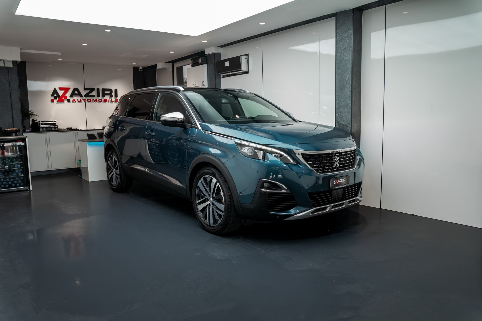 PEUGEOT 5008 2.0 BlueHDi GT EAT-image-2
