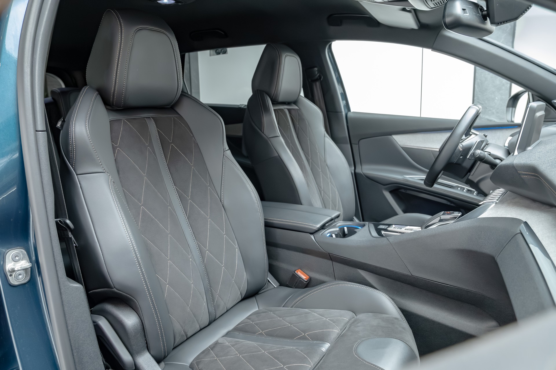 PEUGEOT 5008 2.0 BlueHDi GT EAT-image-9