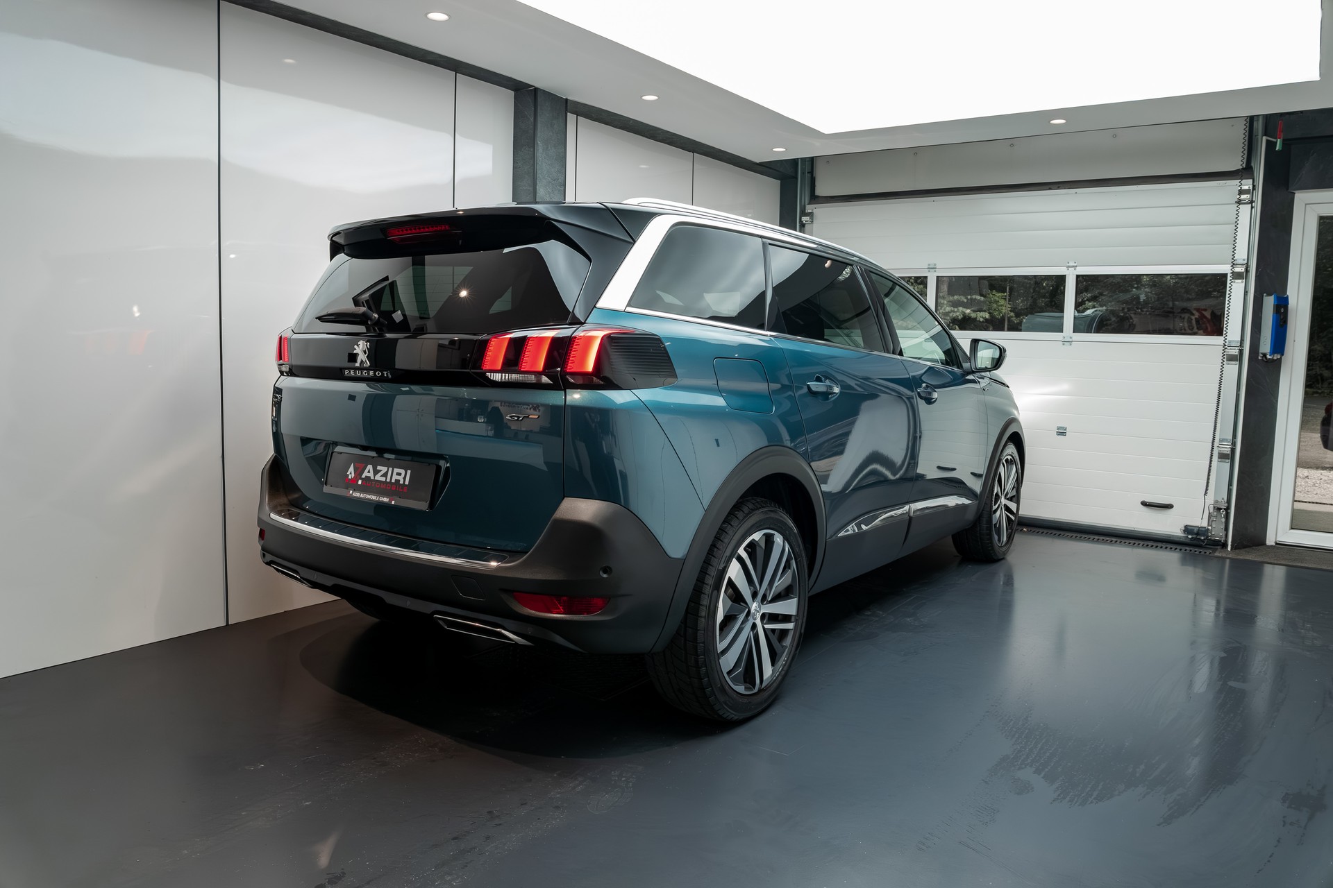 PEUGEOT 5008 2.0 BlueHDi GT EAT-image-3