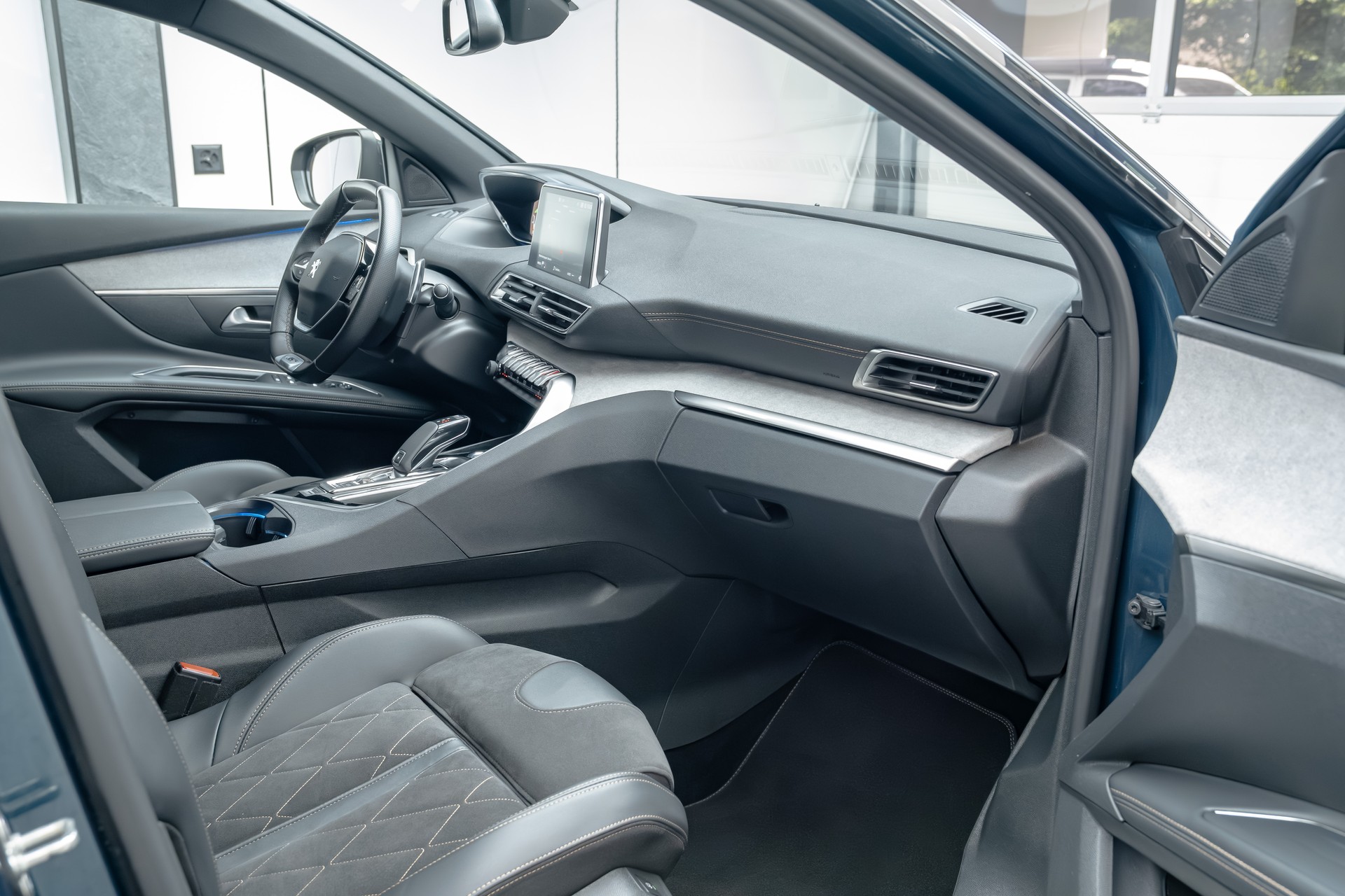 PEUGEOT 5008 2.0 BlueHDi GT EAT-image-8