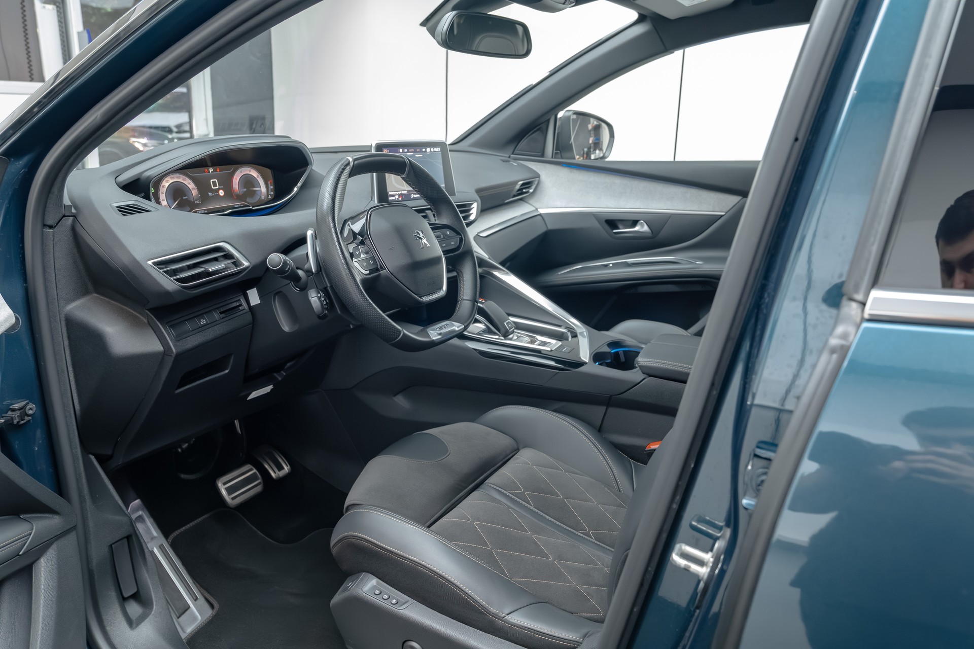 PEUGEOT 5008 2.0 BlueHDi GT EAT-image-13