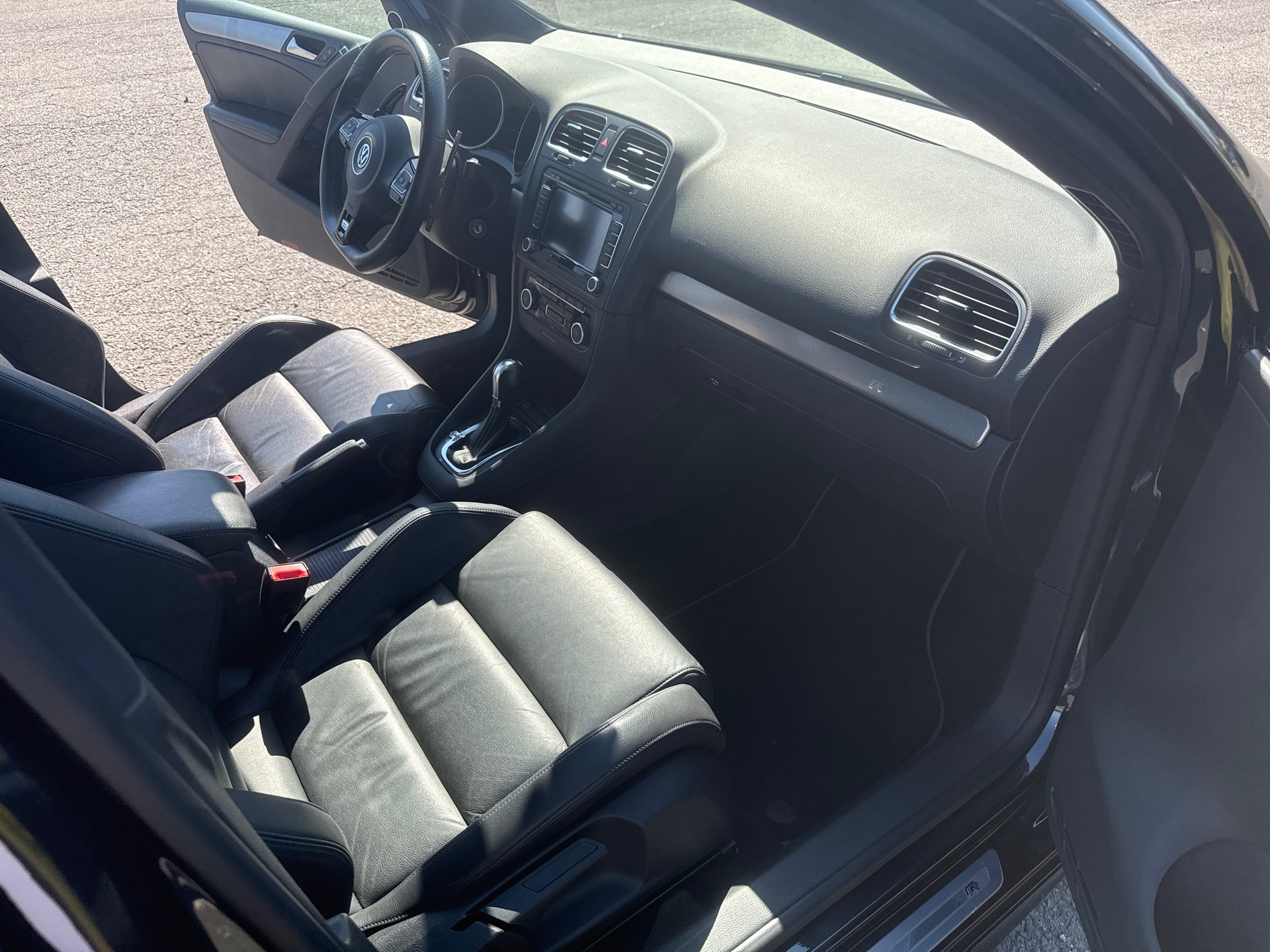 VW Golf 2.0 TSI R 4Motion DSG-image-10