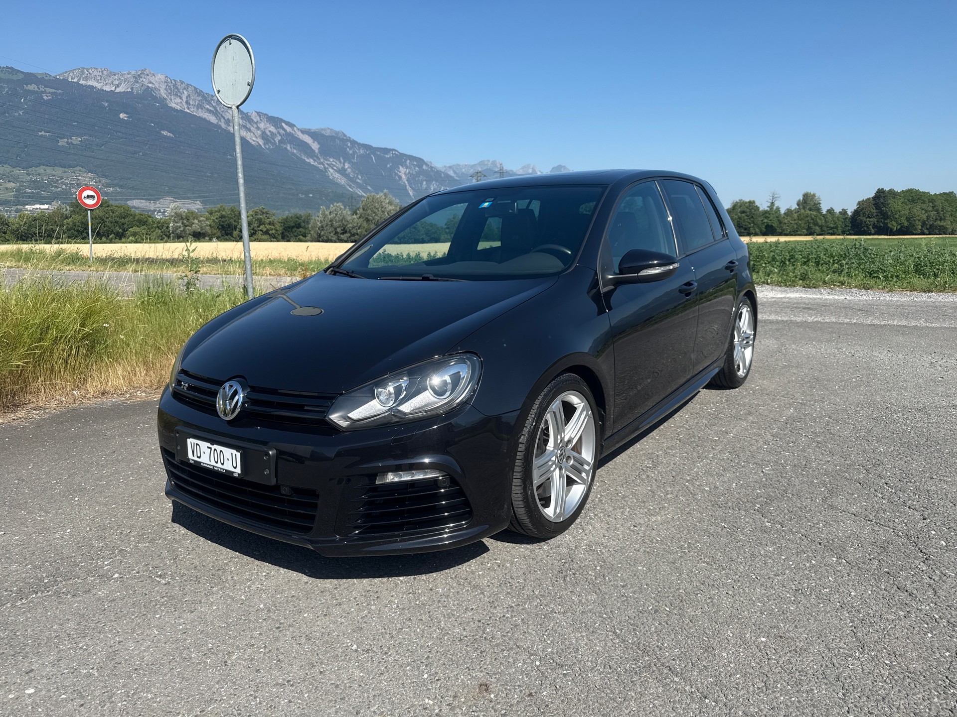 VW Golf 2.0 TSI R 4Motion DSG-image-0
