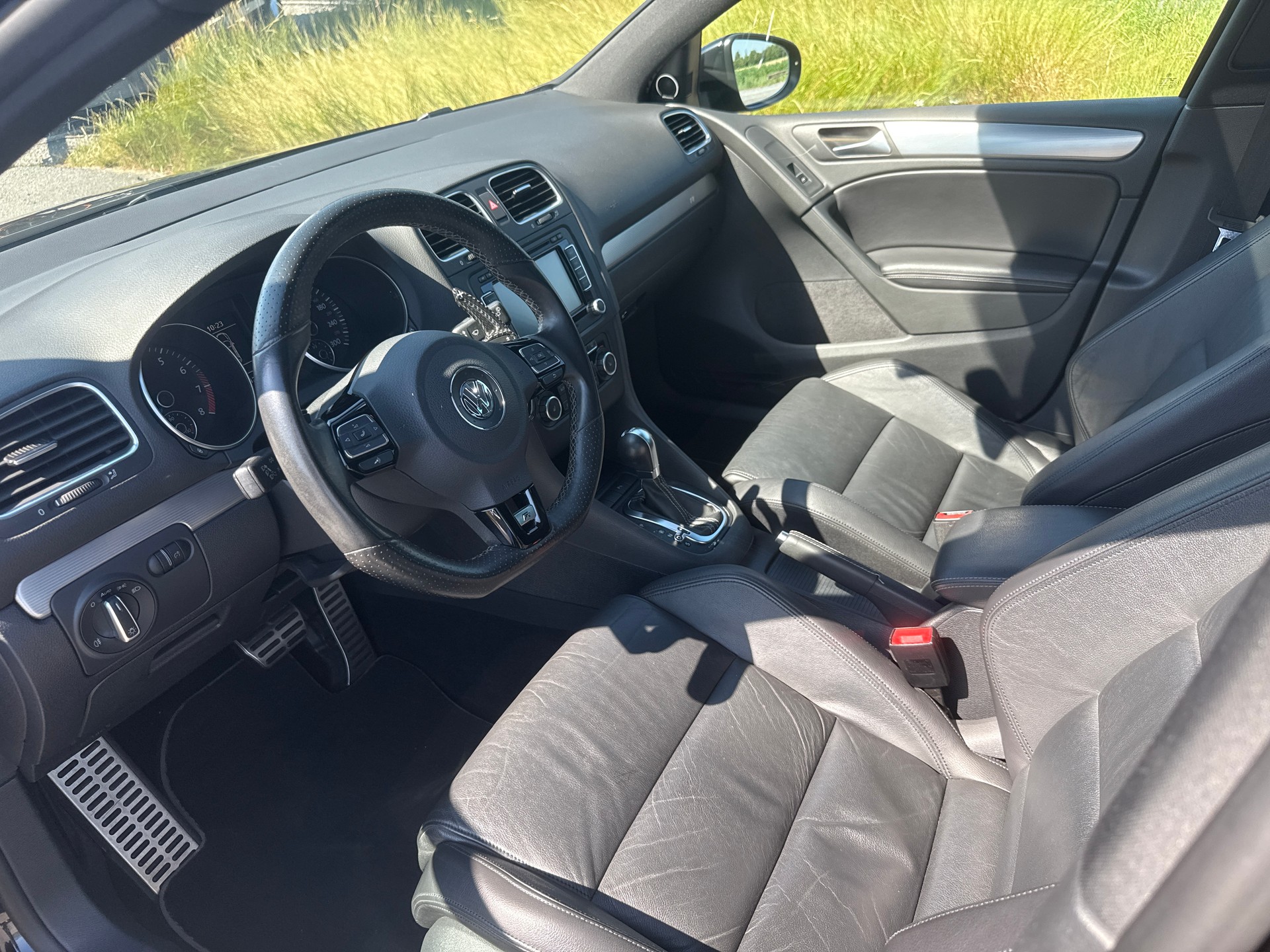 VW Golf 2.0 TSI R 4Motion DSG-image-8