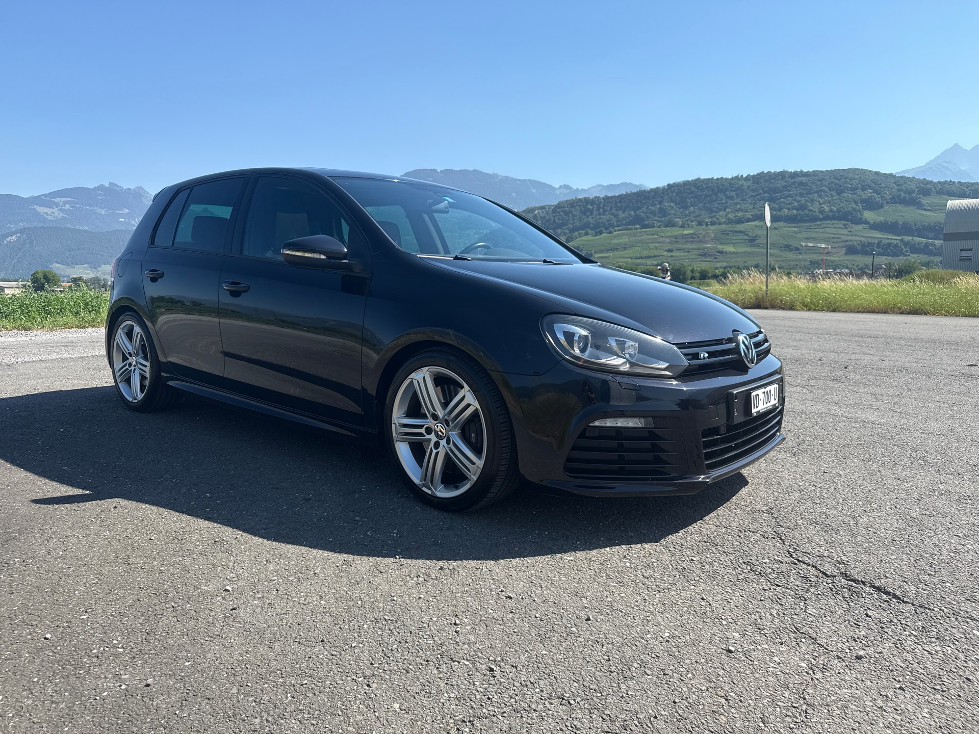 VW Golf 2.0 TSI R 4Motion DSG-image-5