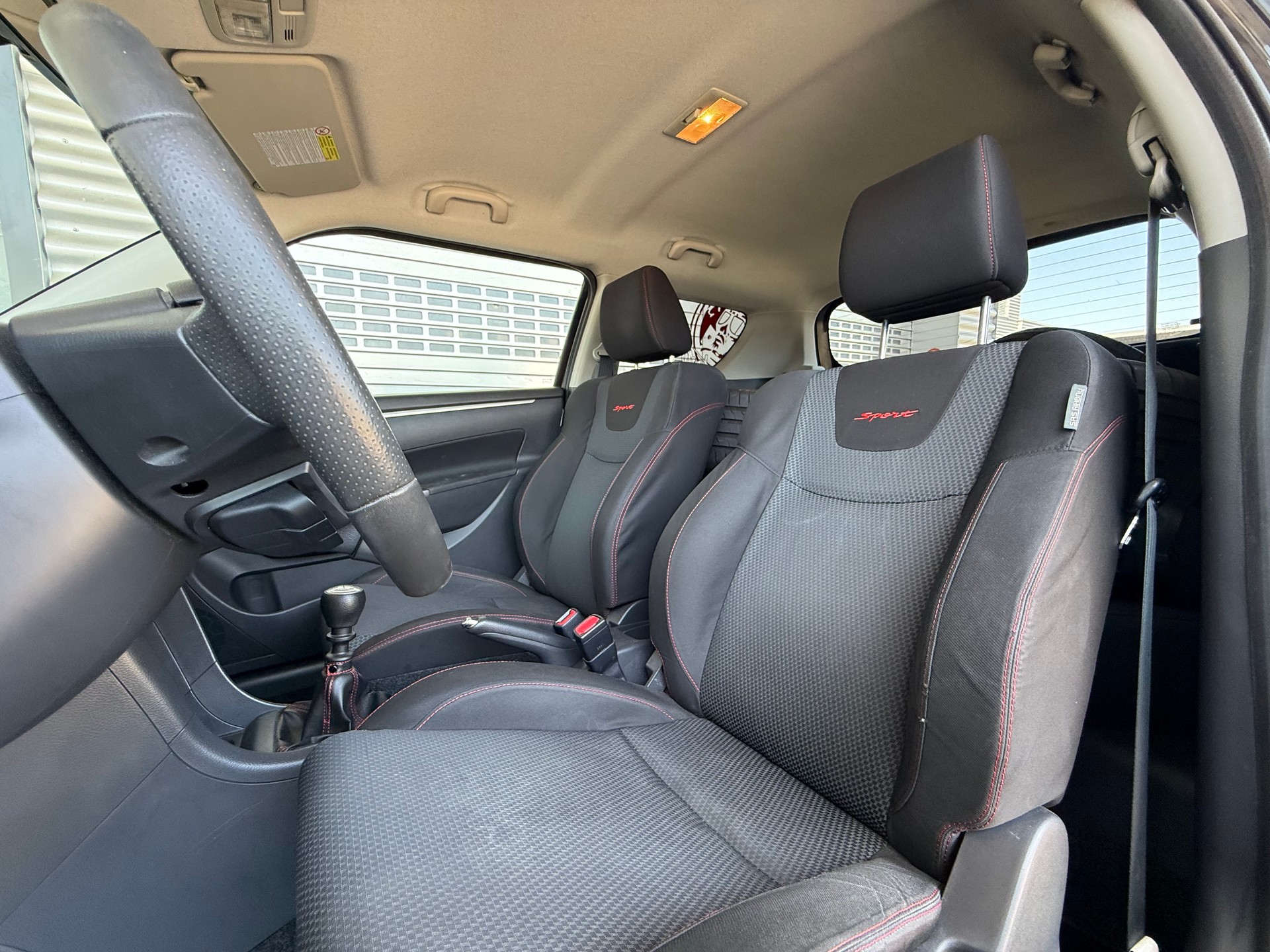 SUZUKI Swift 1.6i 16V Sport-image-7