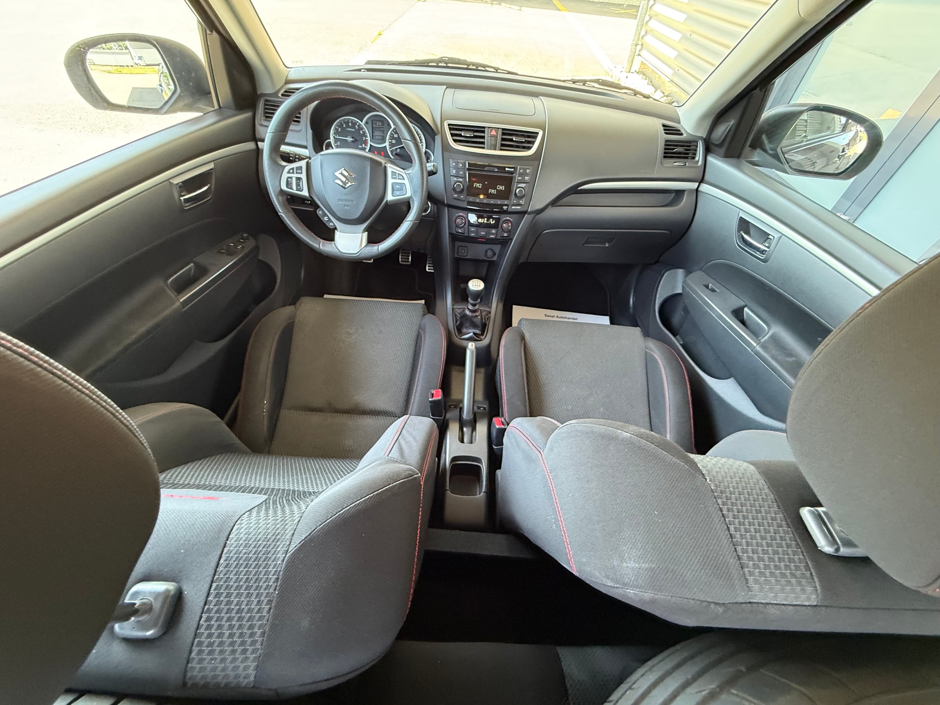 SUZUKI Swift 1.6i 16V Sport-image-6