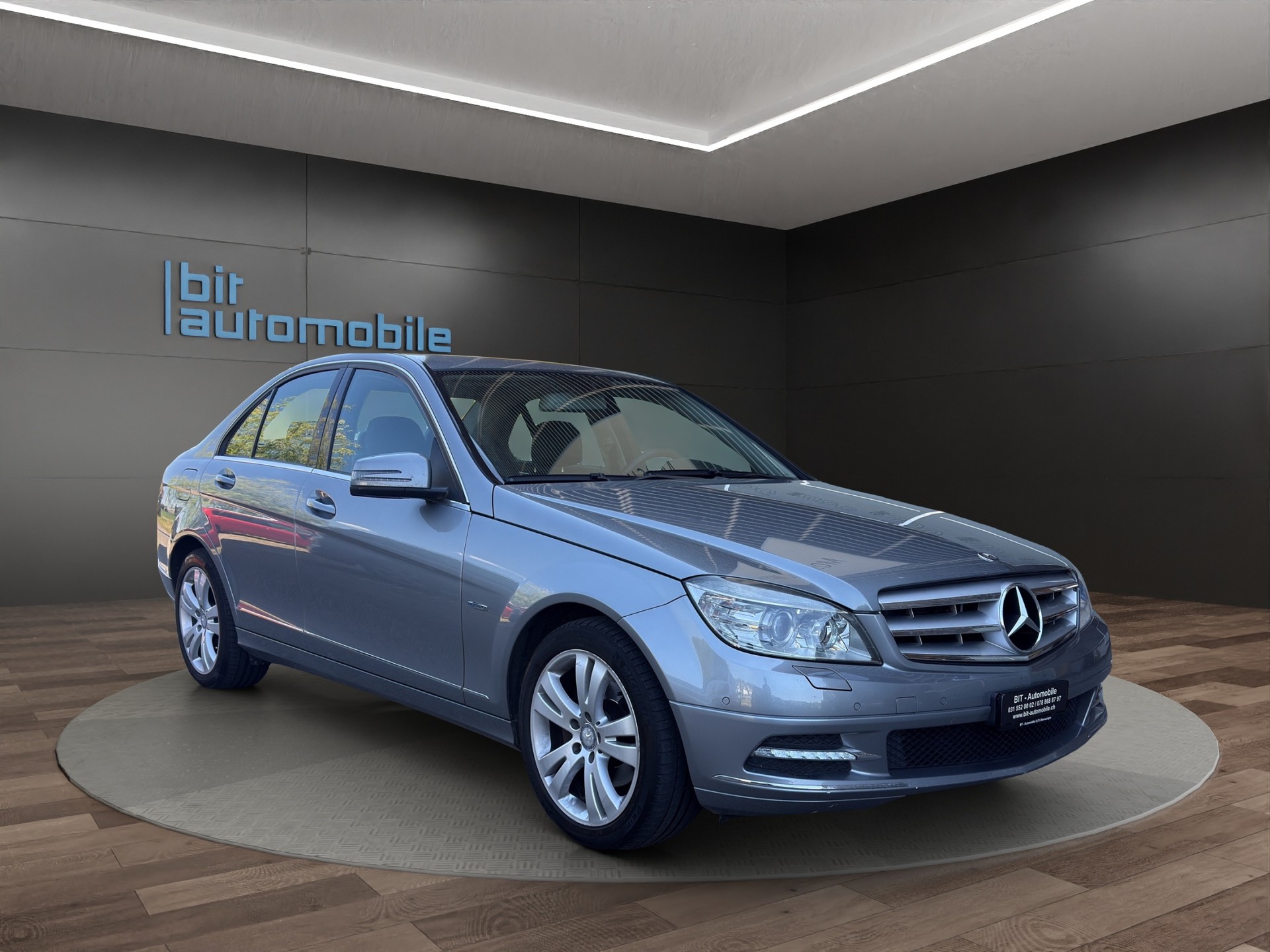 MERCEDES-BENZ C 200 CGI BlueEfficiency Elégance Automatic-image-9
