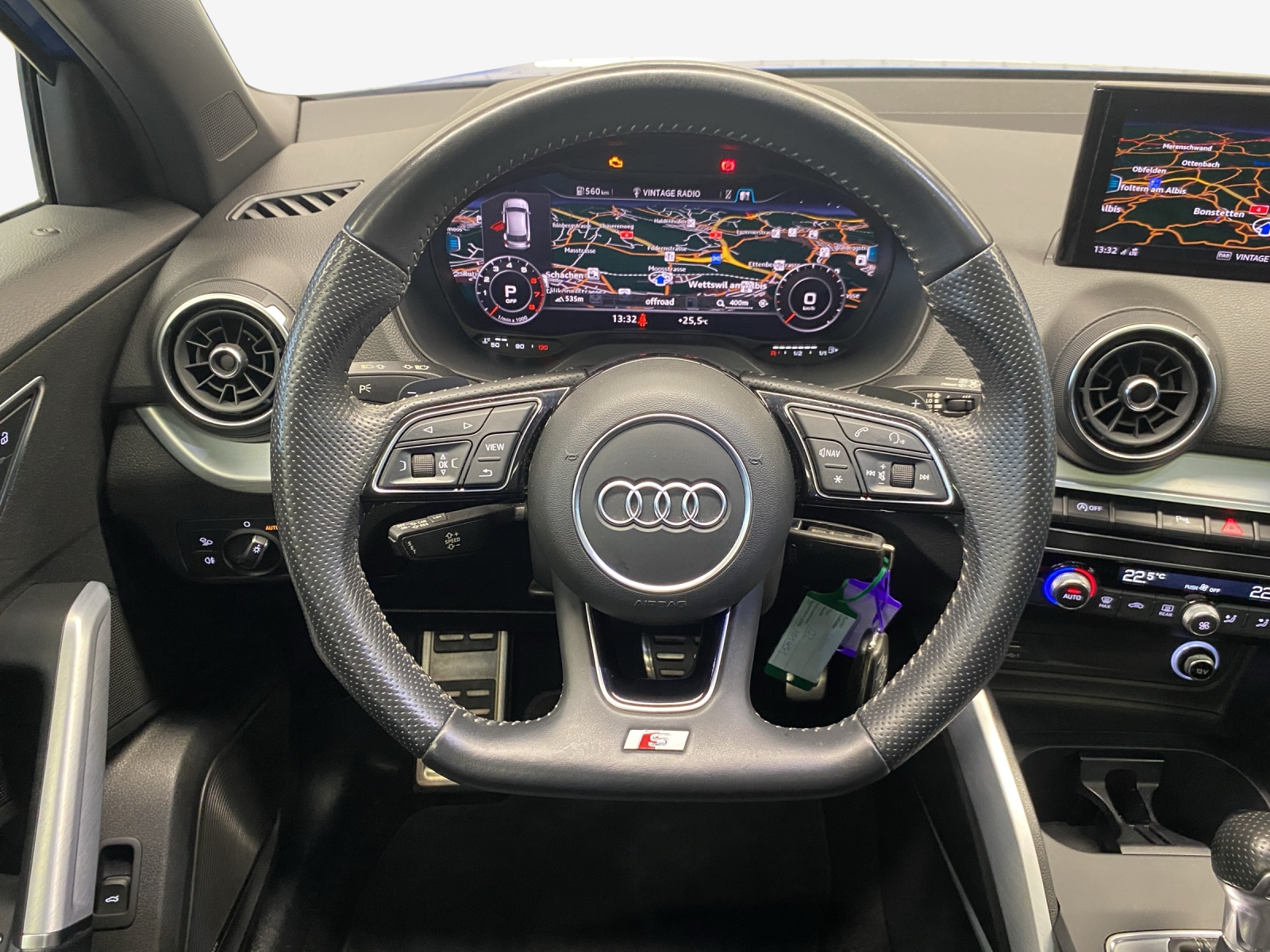 AUDI Q2 2.0 TFSI sport quattro S-tronic-image-9