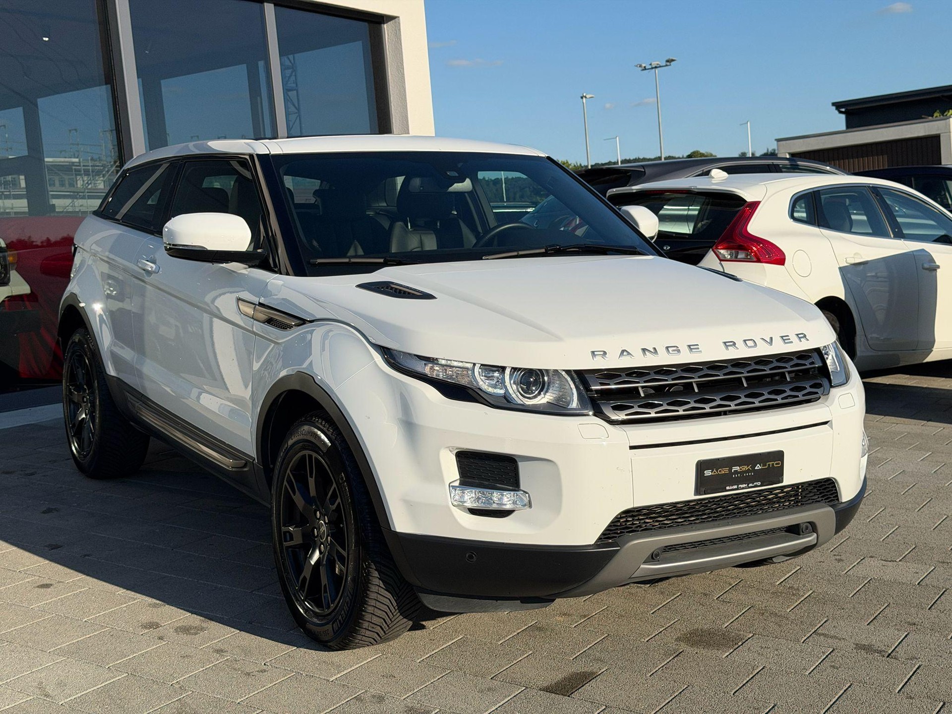 LAND ROVER Range Rover Evoque Coupé 2.2 TD4 Pure & Tech-image-1