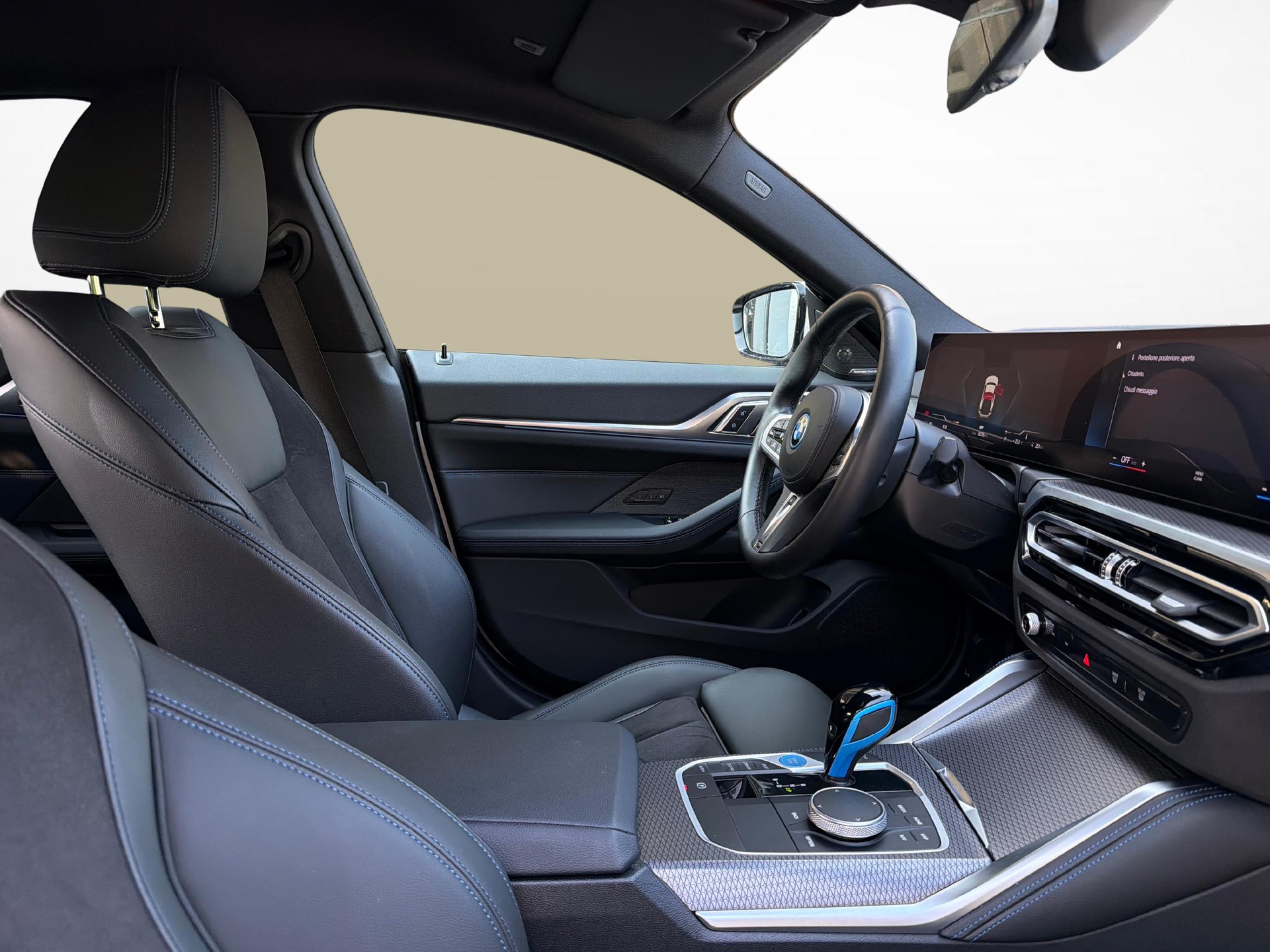 BMW i4 eDrive40-image-13