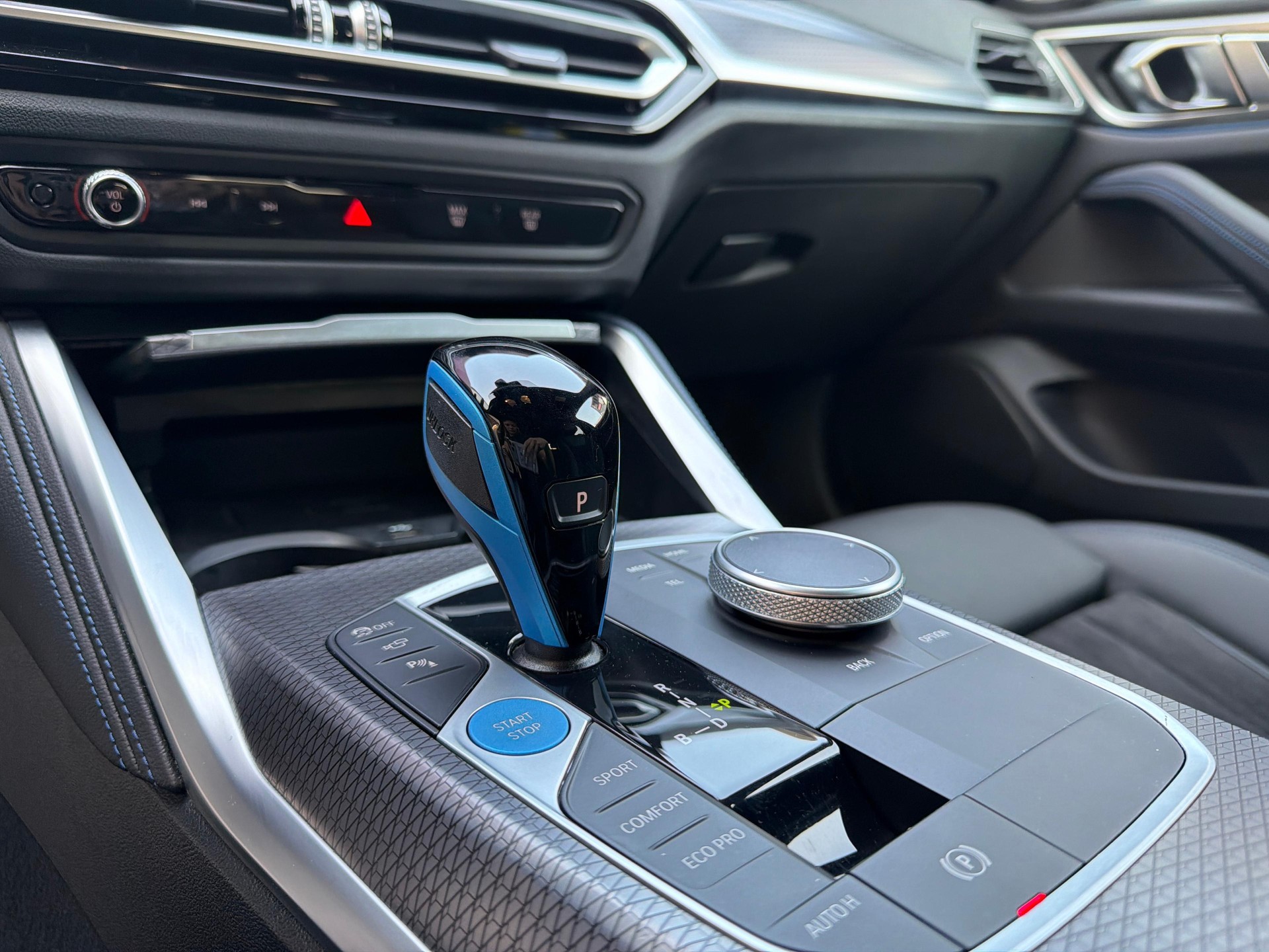 BMW i4 eDrive40-image-22