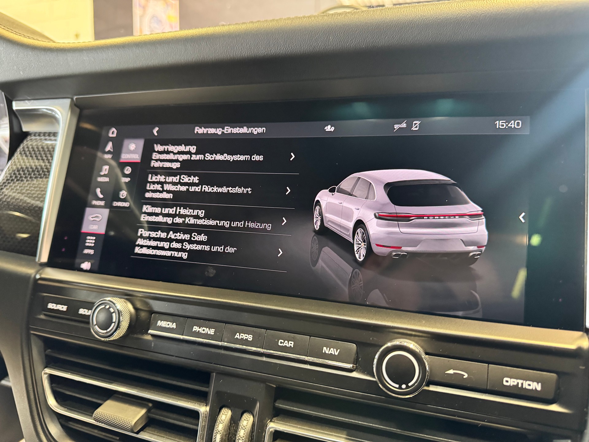 PORSCHE Macan Turbo PDK *FACELIFT*-image-14