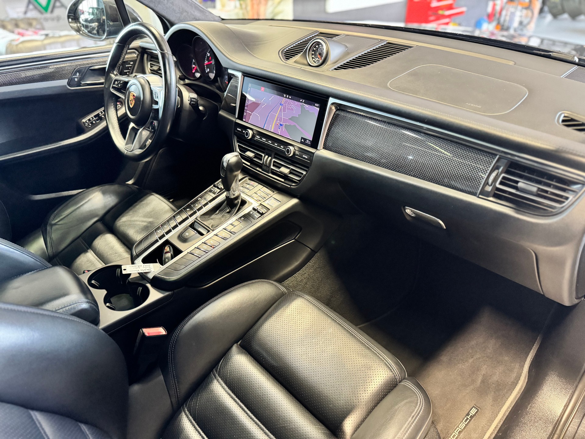 PORSCHE Macan Turbo PDK *FACELIFT*-image-10