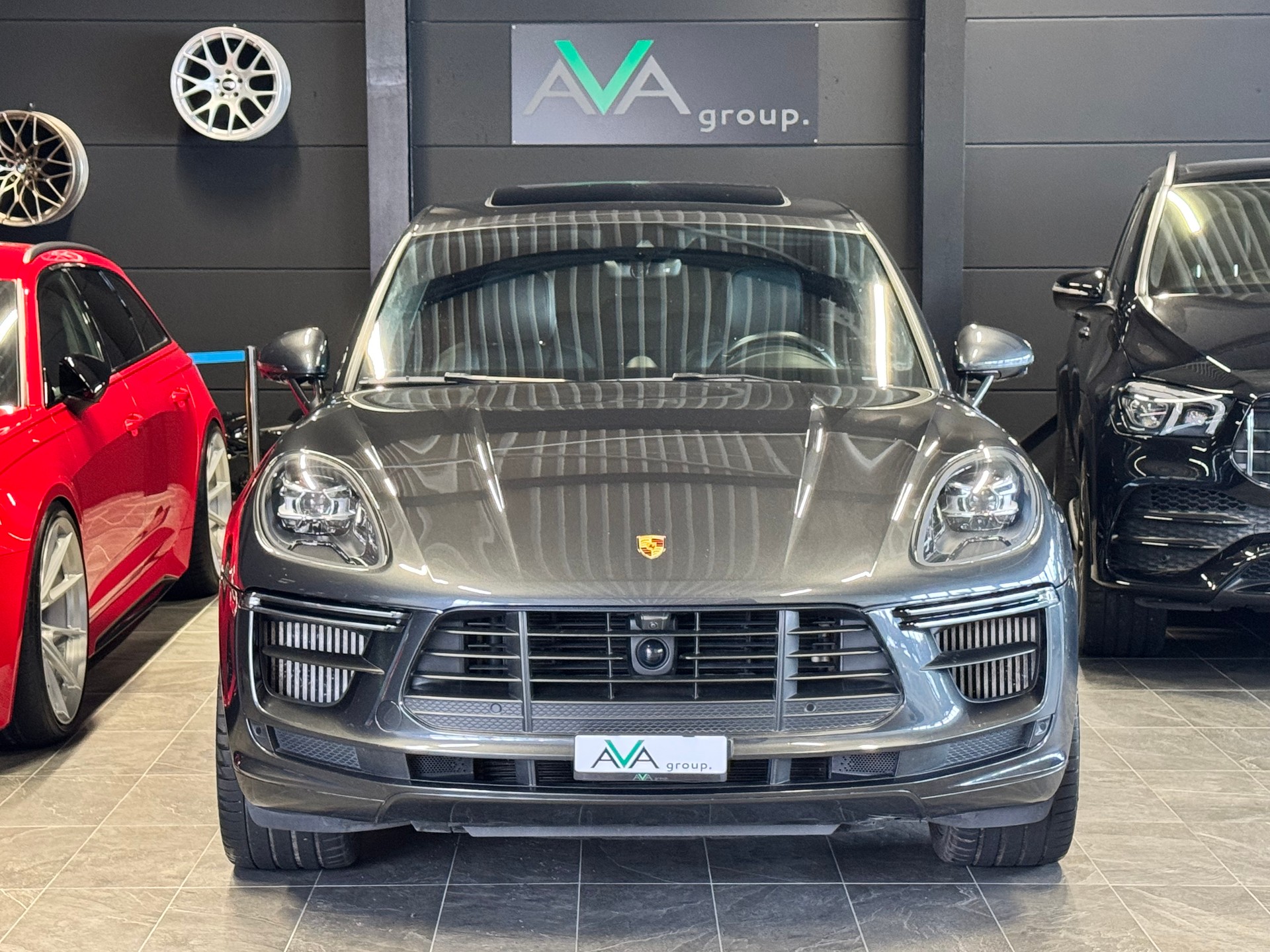 PORSCHE Macan Turbo PDK *FACELIFT*-image-0
