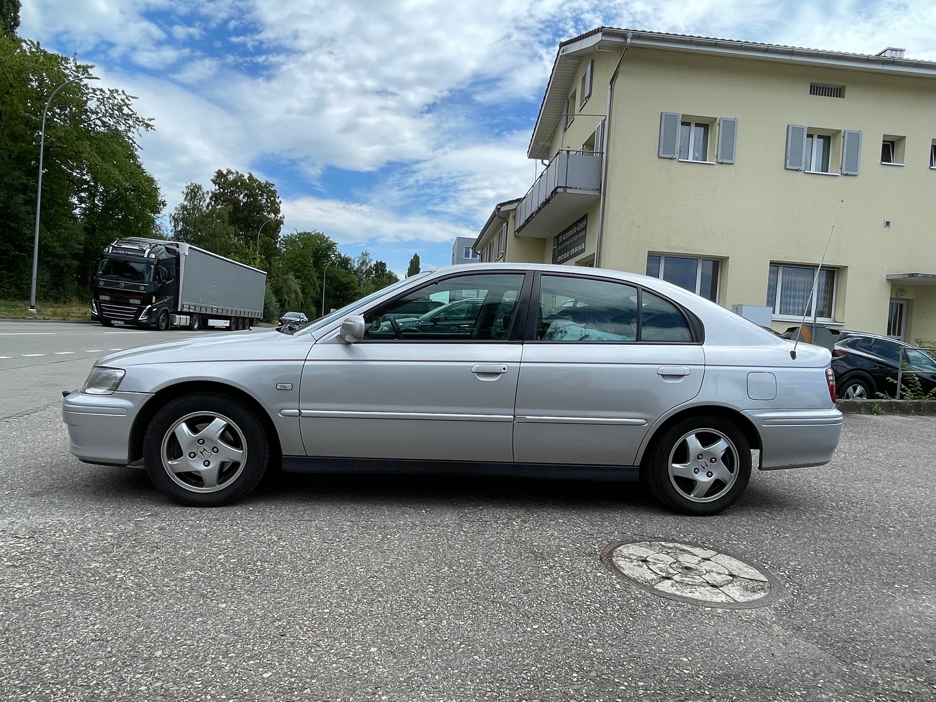 HONDA Accord 2.0i ES-image-1